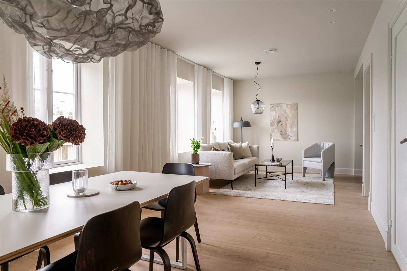 En god og sosial planløsning, hvor hver av sonene er i god kontakt med hverandre. Galleribilde