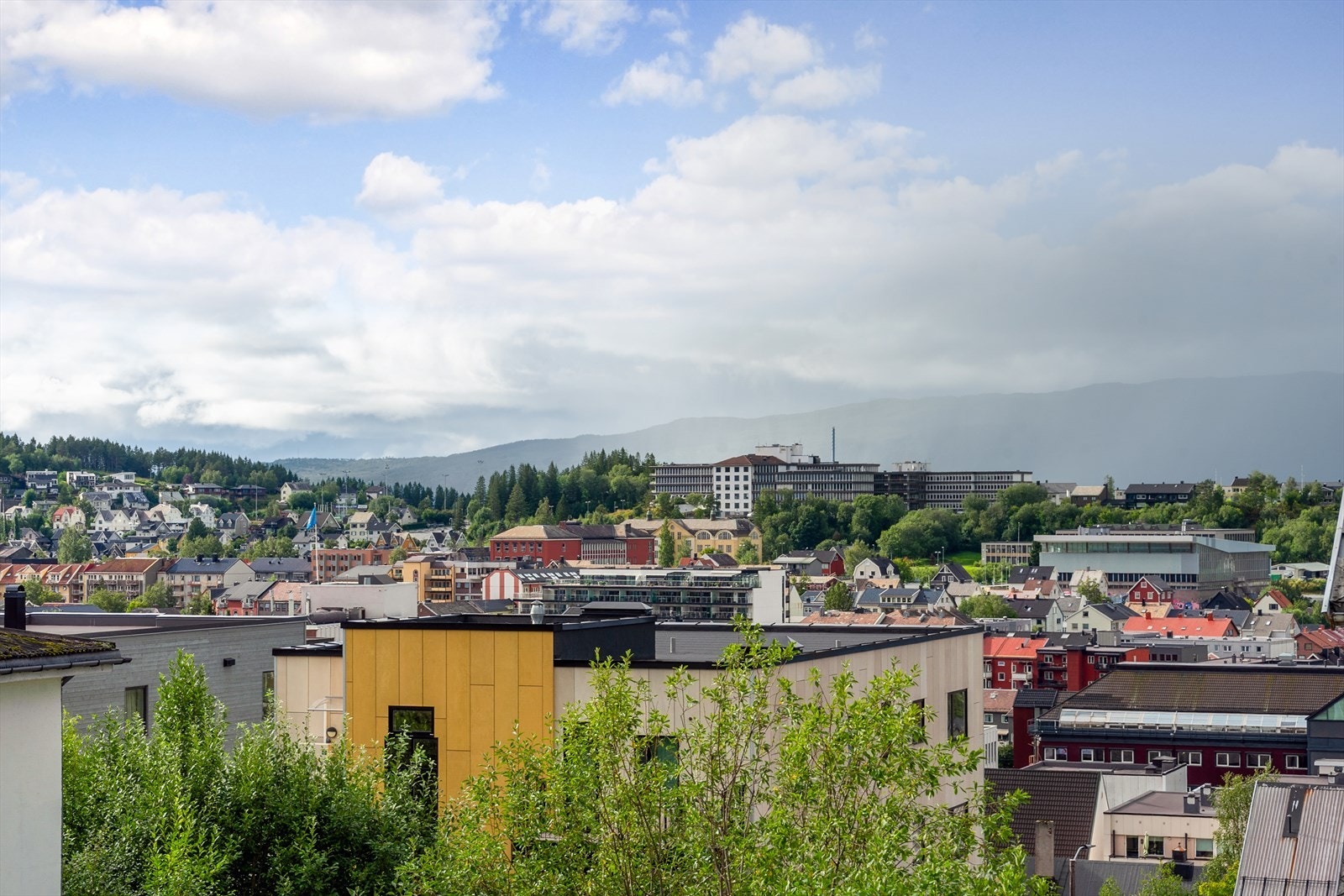 Utsikt fra balkong Galleribilde