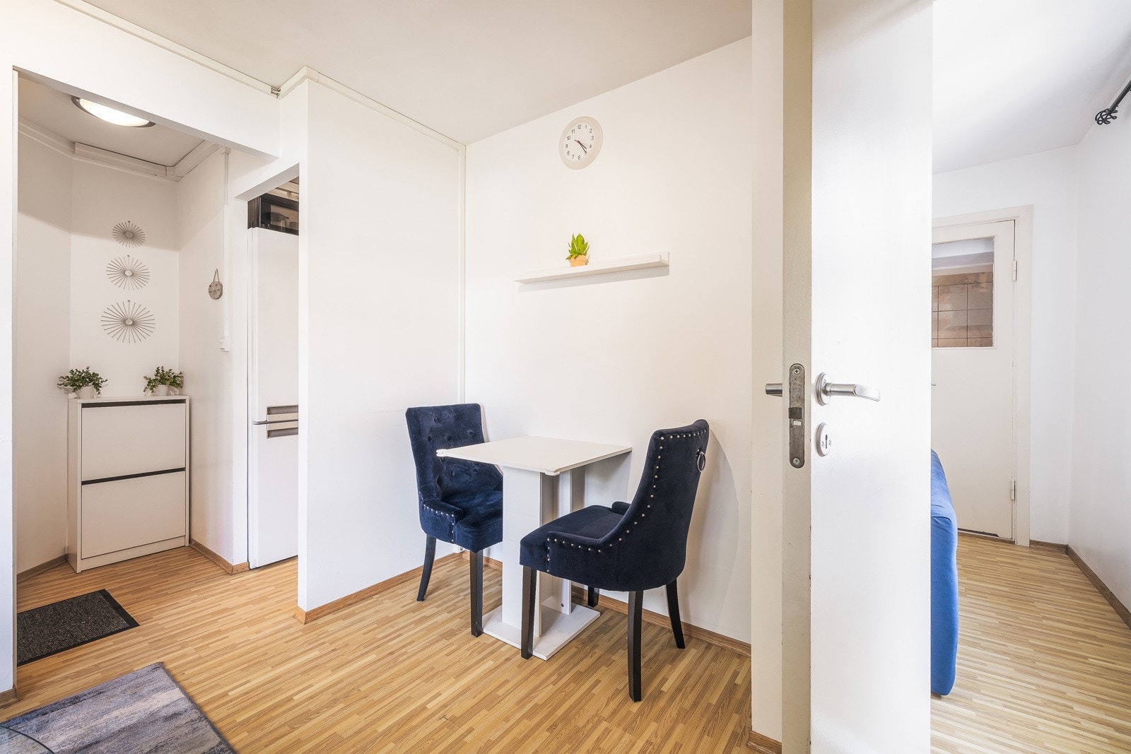 Her har du plass til å innrede med både sofa og spisebord. Galleribilde