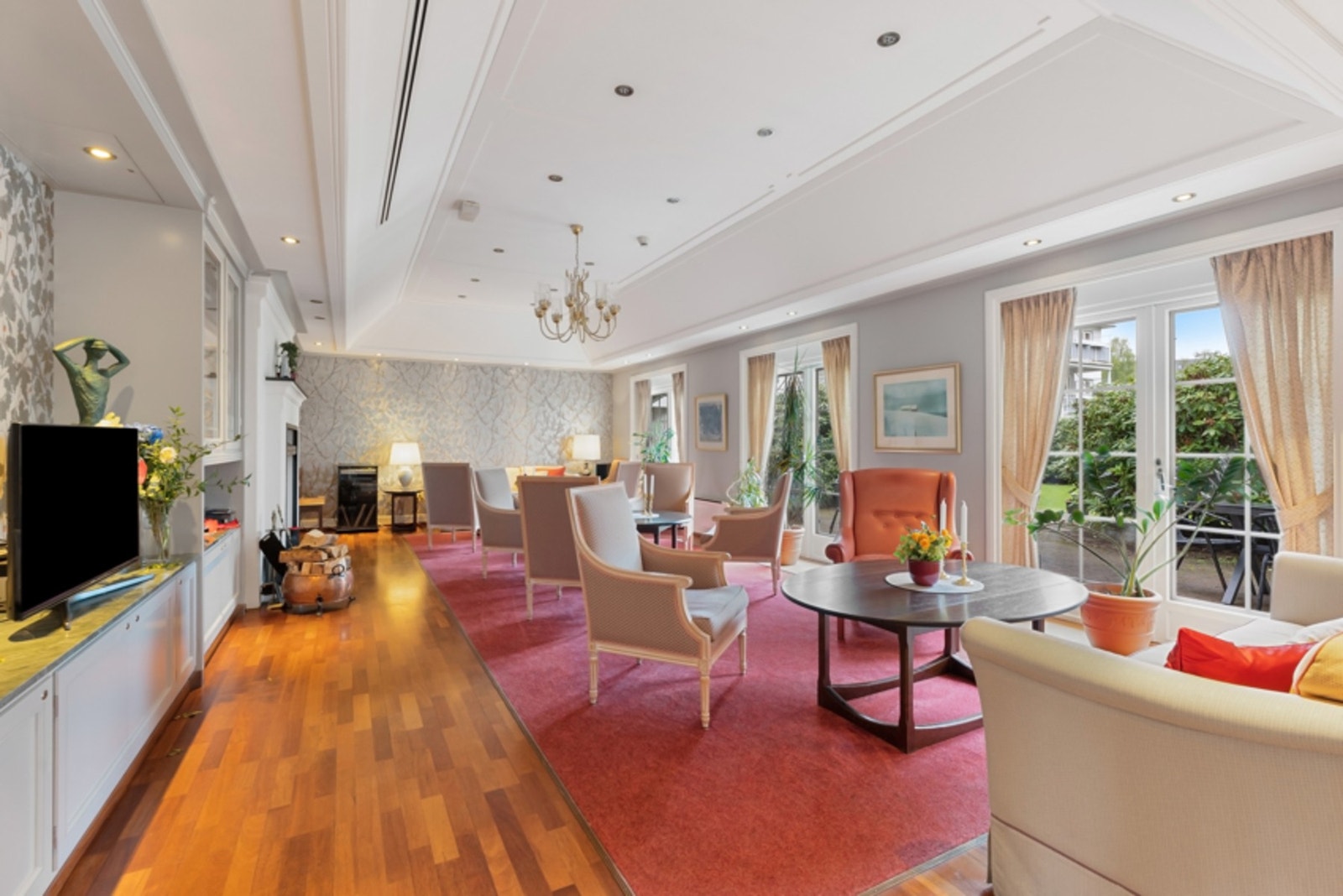 Sameiet har investert i lekre fellesrom som peisestue og spisestue som beboere kan benytte etter nærmere avtale med styret. Galleribilde