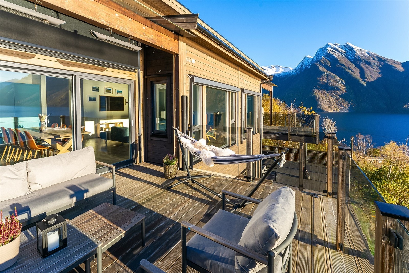 På balkongen har du god plass til utemøbler. Galleribilde