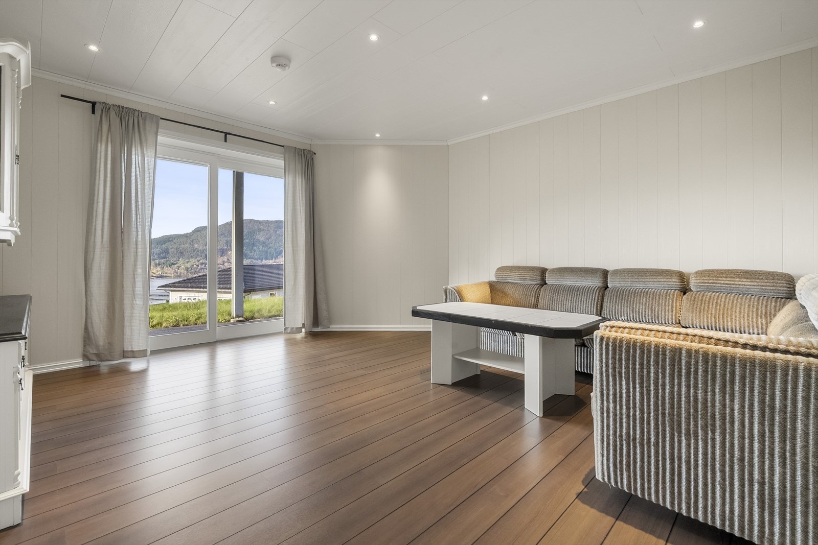 Kjellarstove Galleribilde