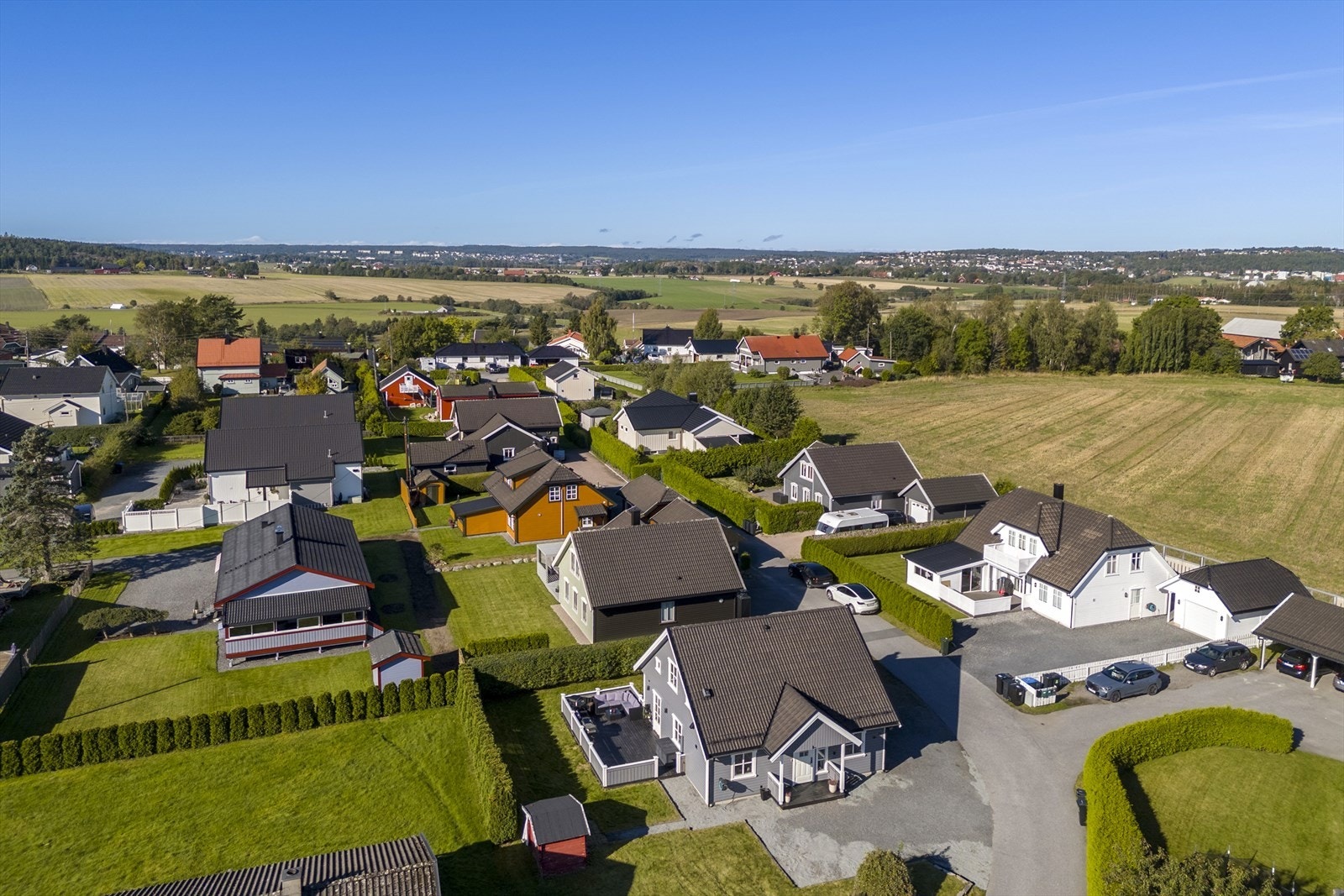 Super beliggenhet i landlige- og fredelige omgivelser. Galleribilde