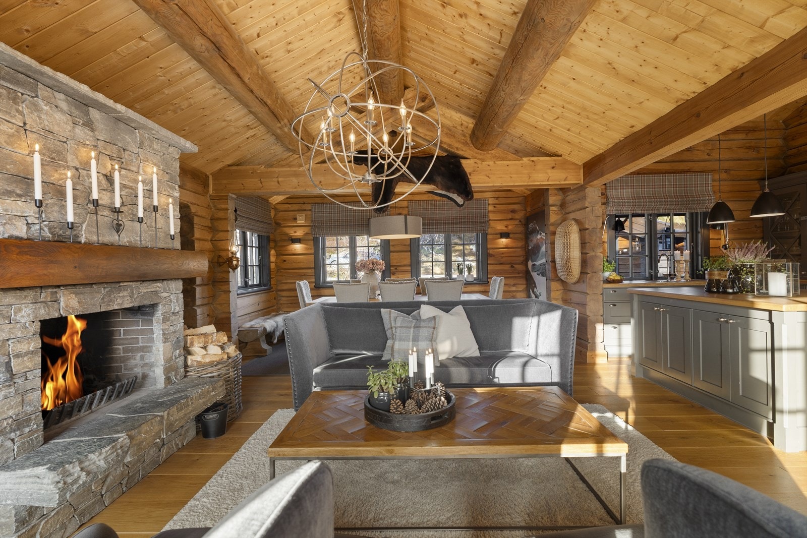 Hytten har god plass til hele storfamilien Galleribilde