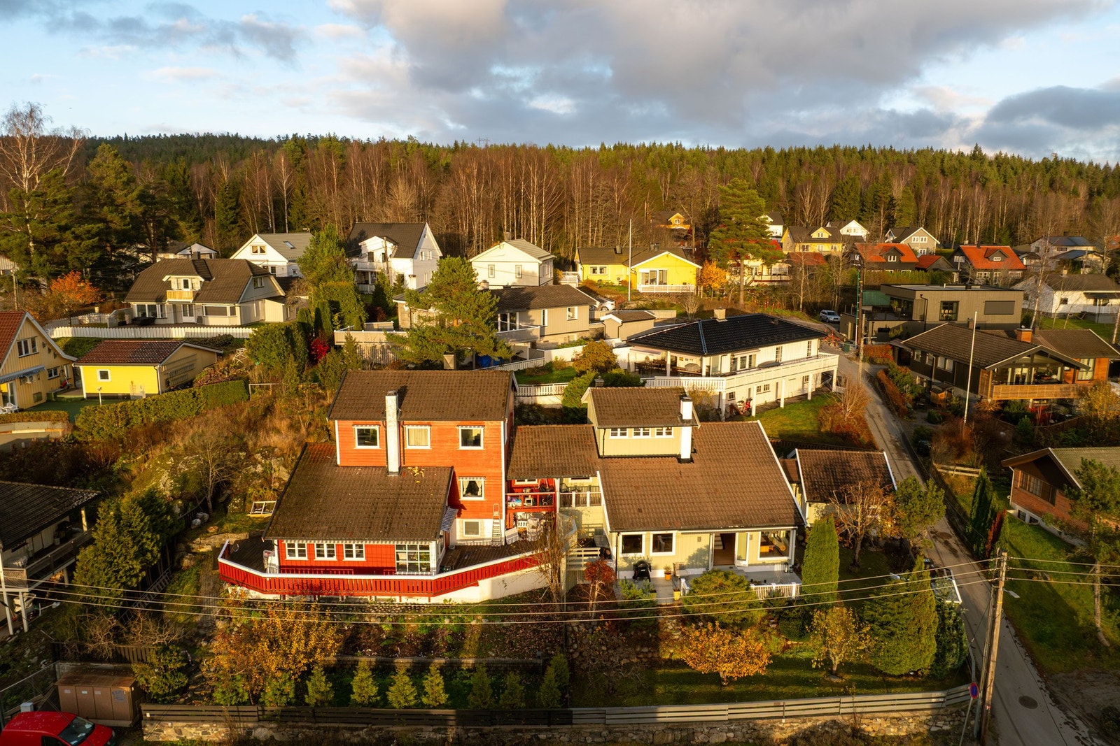 Like bak eiendommen har du marka som byr på flotte tur- og rekreasjonsmuligheter. Galleribilde
