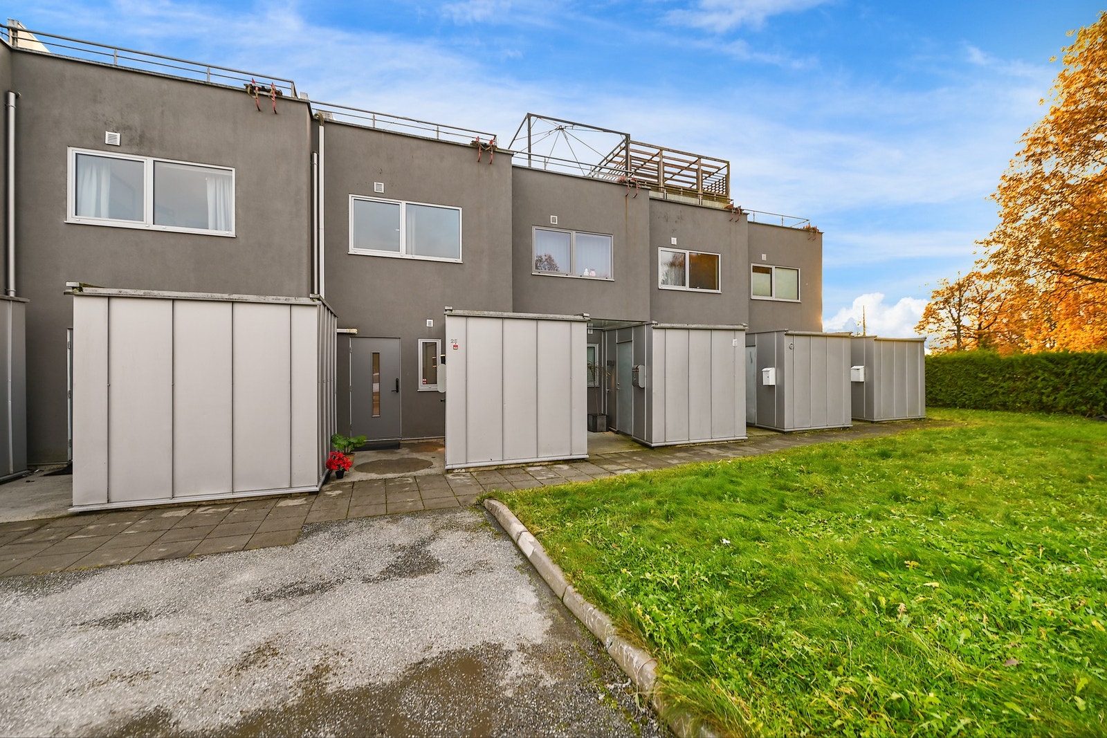 Her vil du bo i en spennende bolig med lave felleskostnader, god standard og i et populært, veletablert boområde. Galleribilde