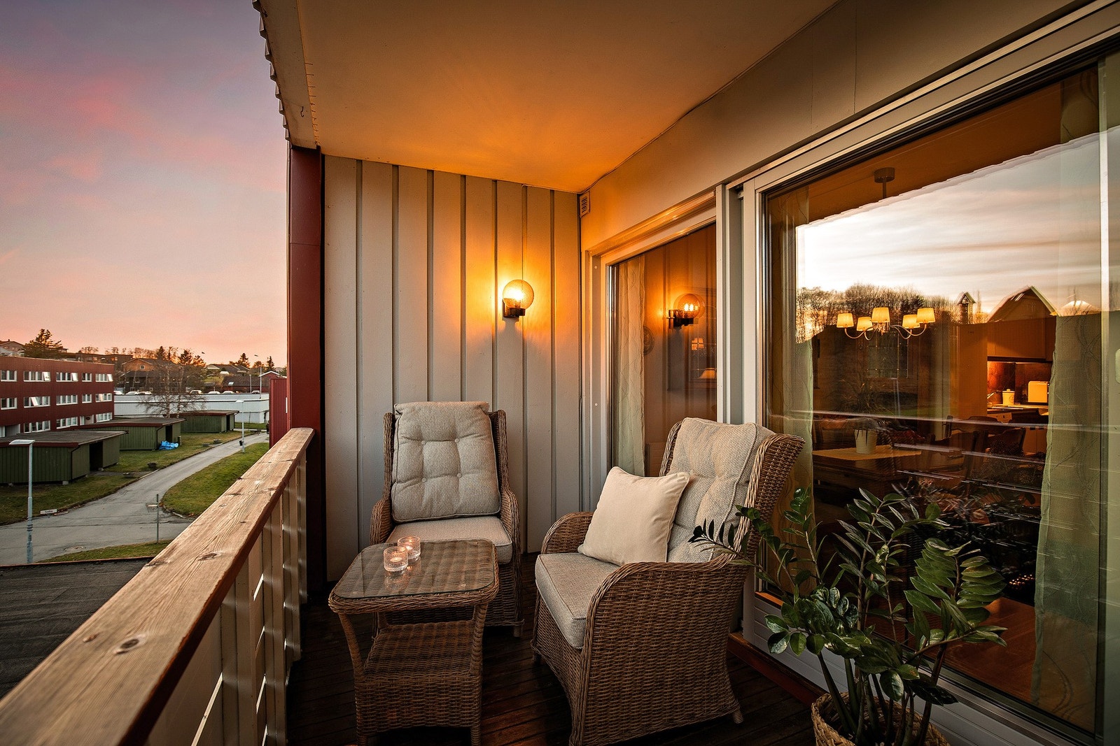 Leiligheten disponerer en sørvendt balkong på 7 kvadratmeter. Galleribilde