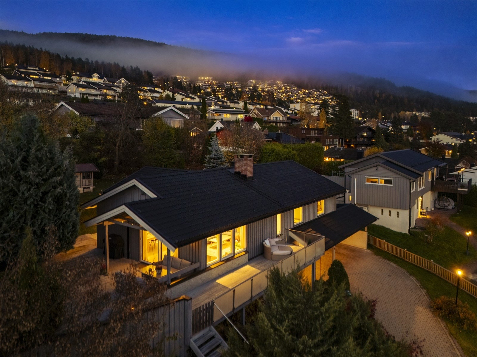 Fine uteplasser med flott utsikt og mye sol Galleribilde