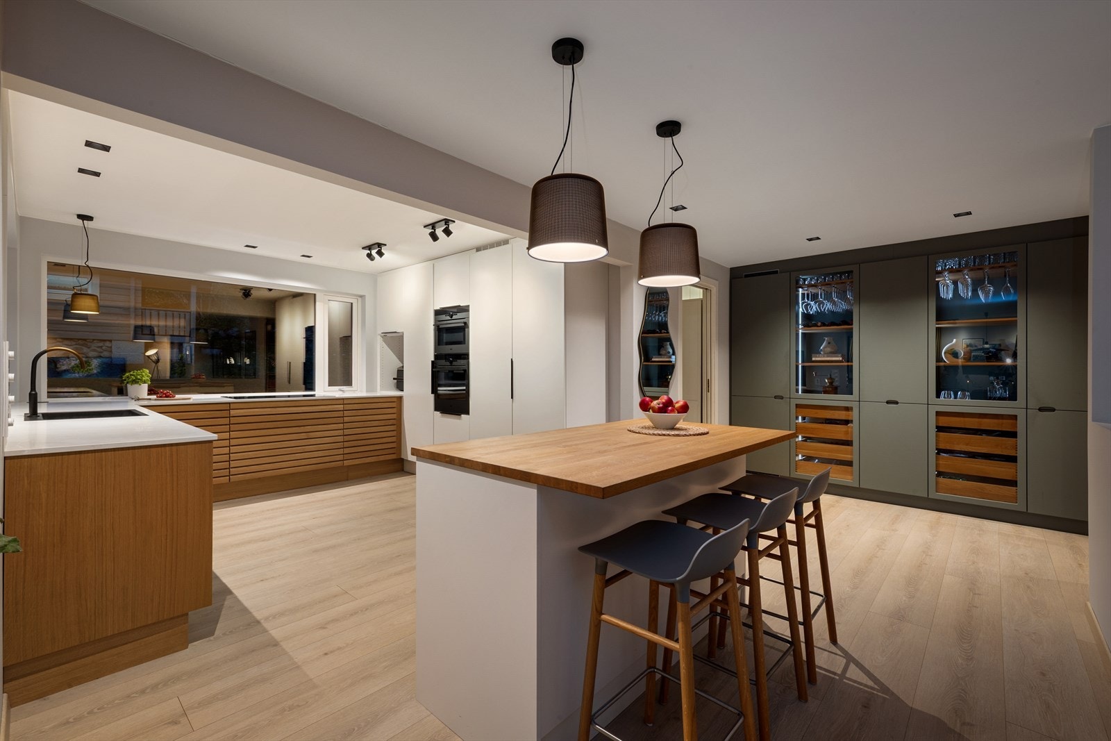 I kjøkkensonen er det også vannbåren gulvvarme. Galleribilde