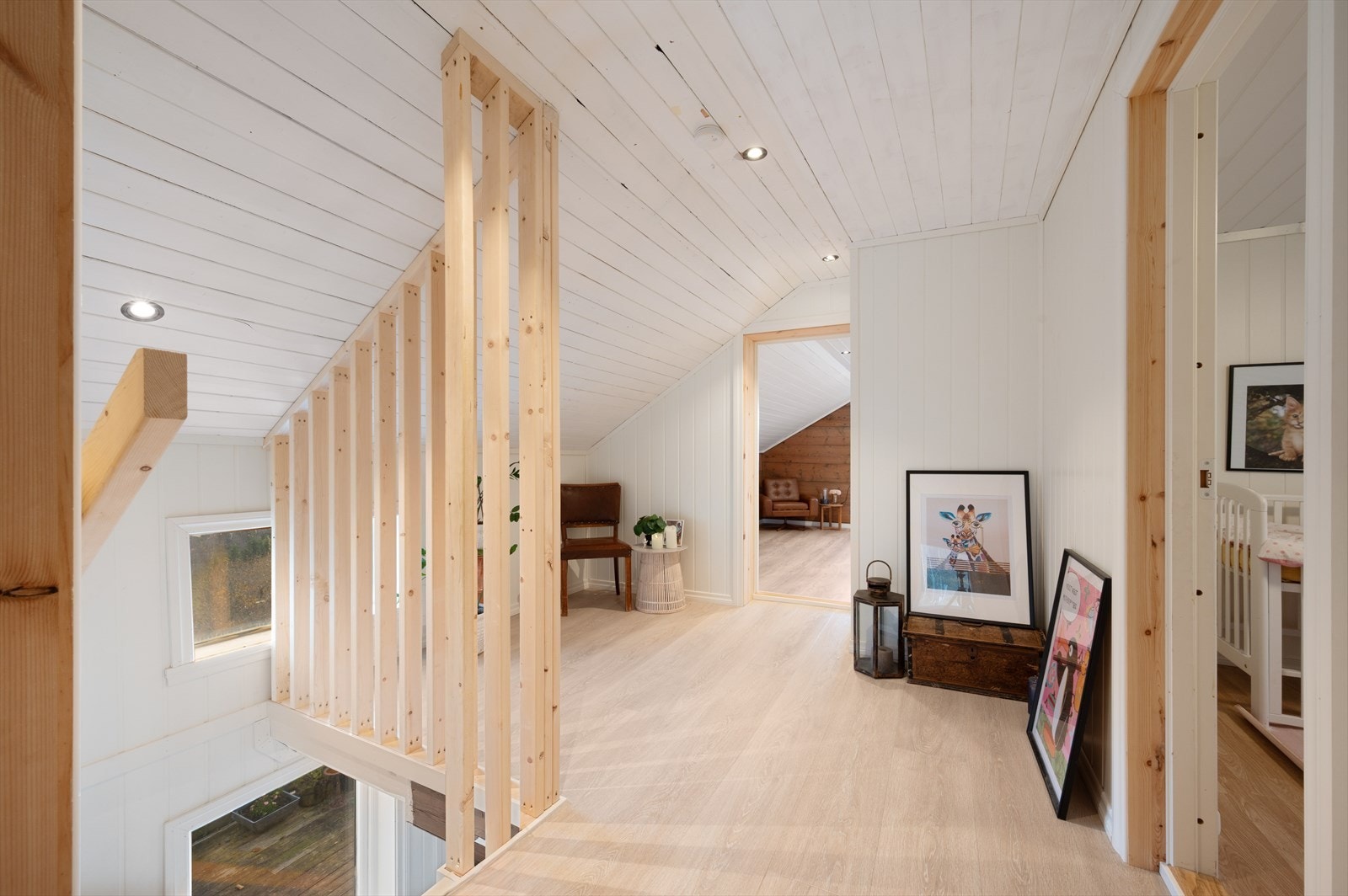 Boligens loftsetasje byr på 3 romslige soverom. Galleribilde