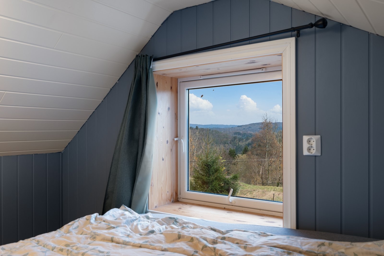 Flott lysinnslipp og utsikt Galleribilde