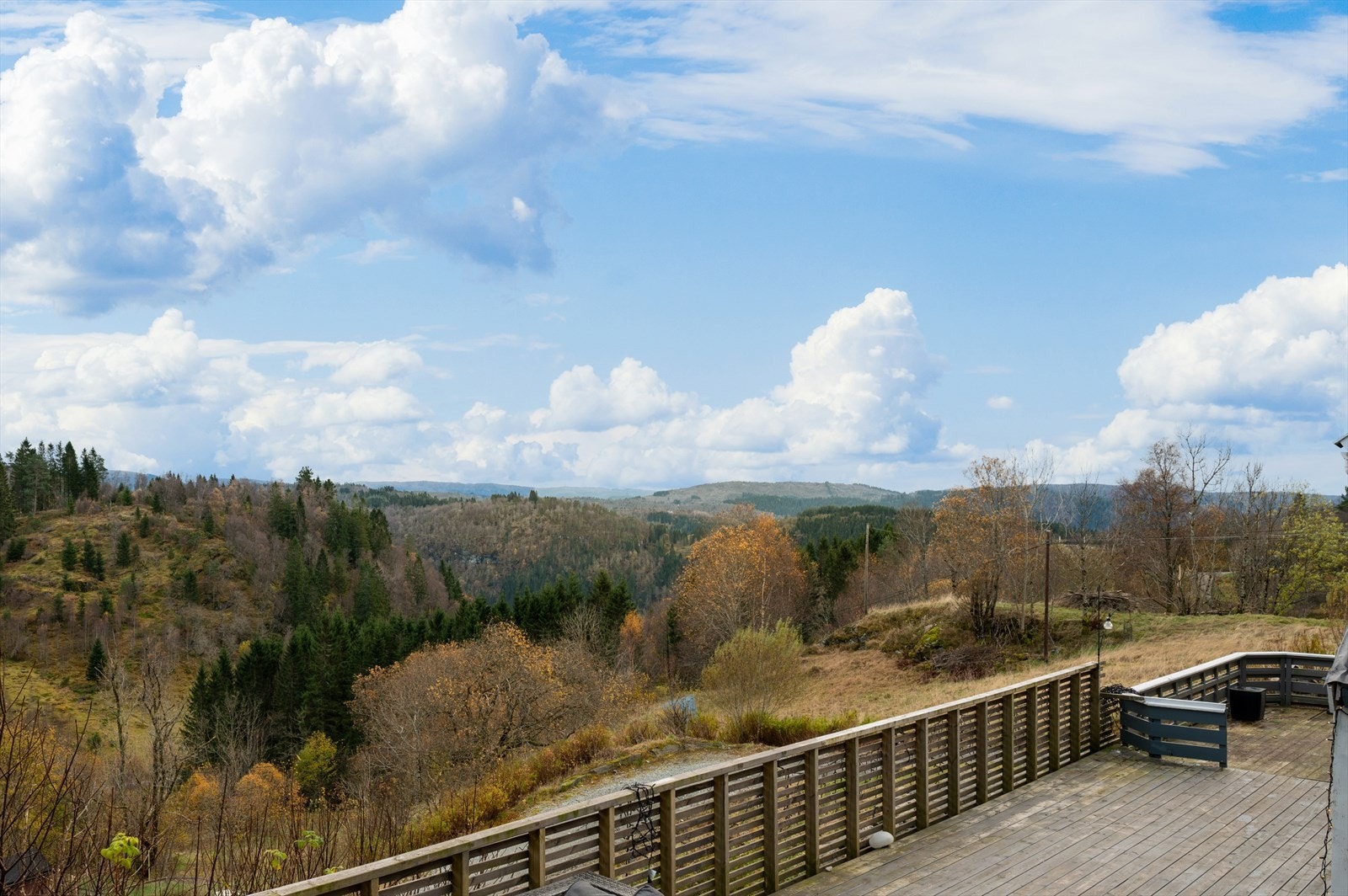 Her kan utsikten virkelig nytes på solrike dager. Galleribilde