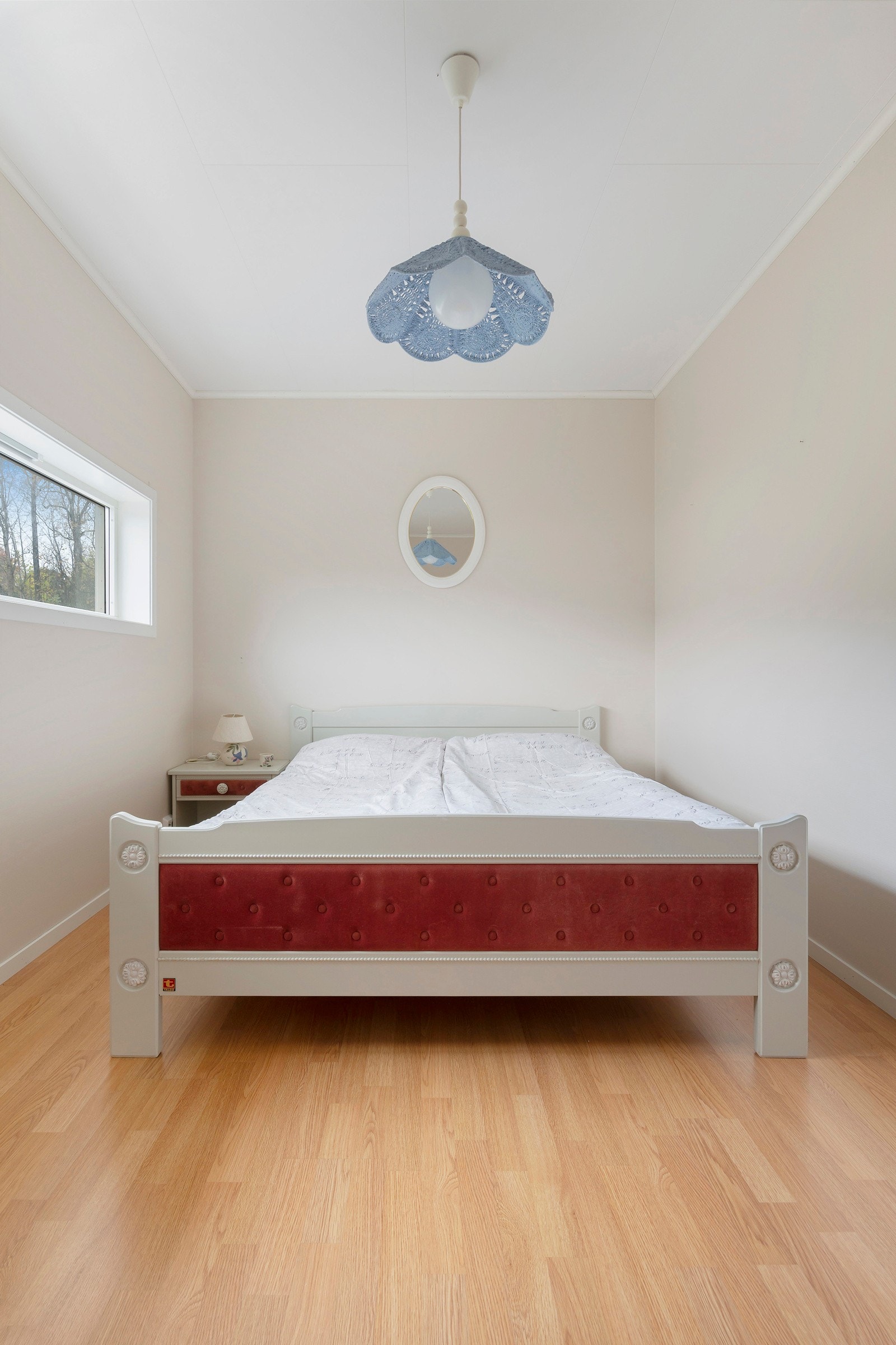 Det er gjennomgående lyse og fine fargevalg i boligen. Galleribilde