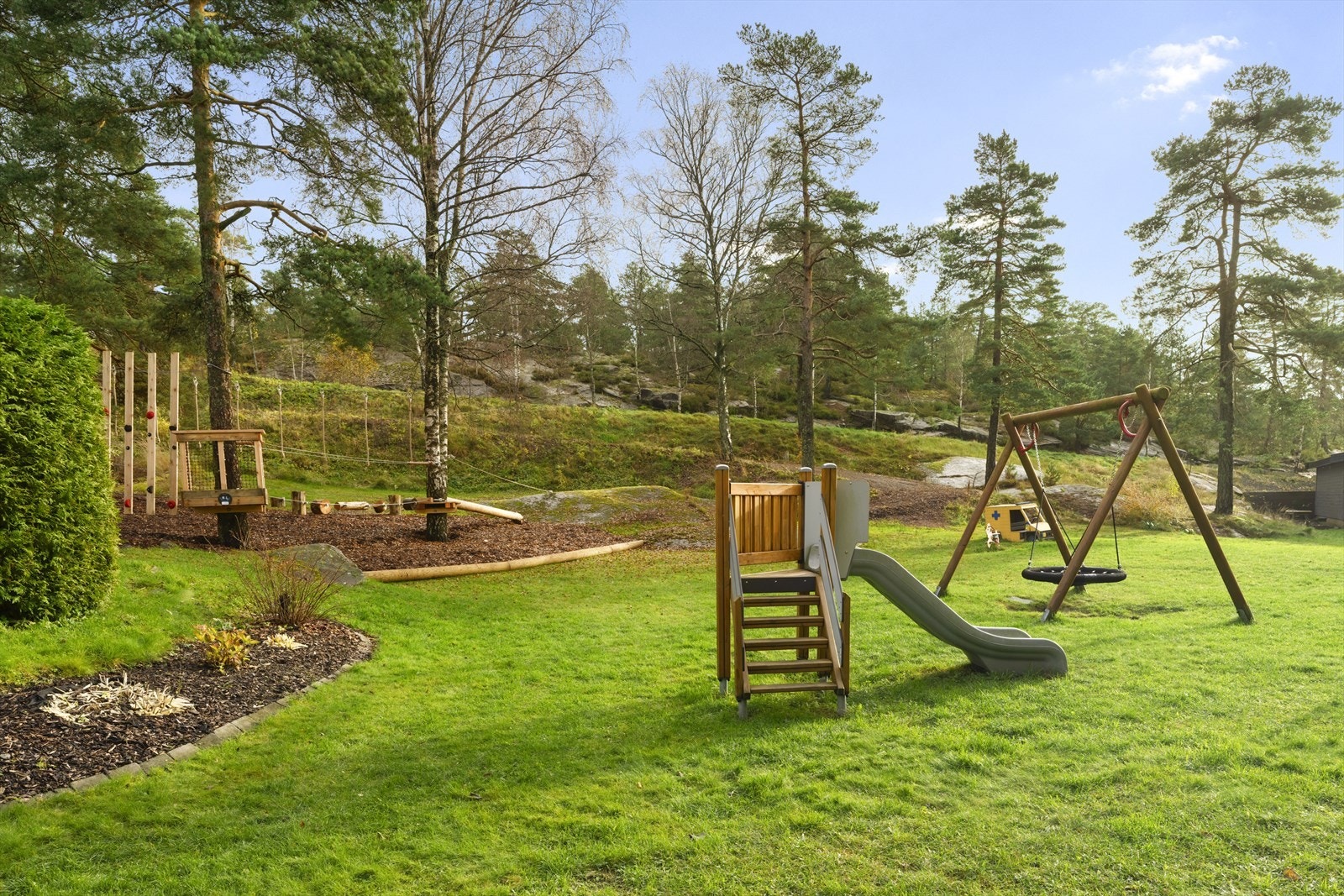 Trygge lekeplasser for de minste - et barnevennlig område med god oversikt og trivsel. Galleribilde