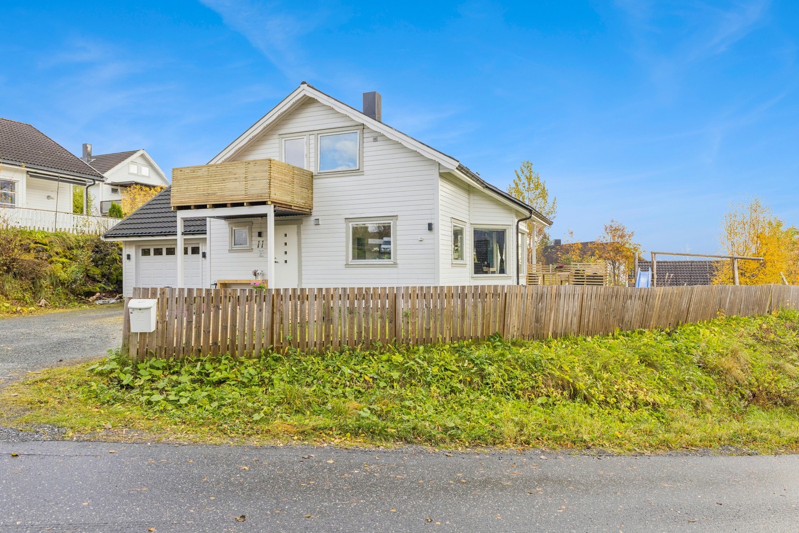 Vi ønsker deg hjertelig velkommen til Falkvegen 11 :) Galleribilde