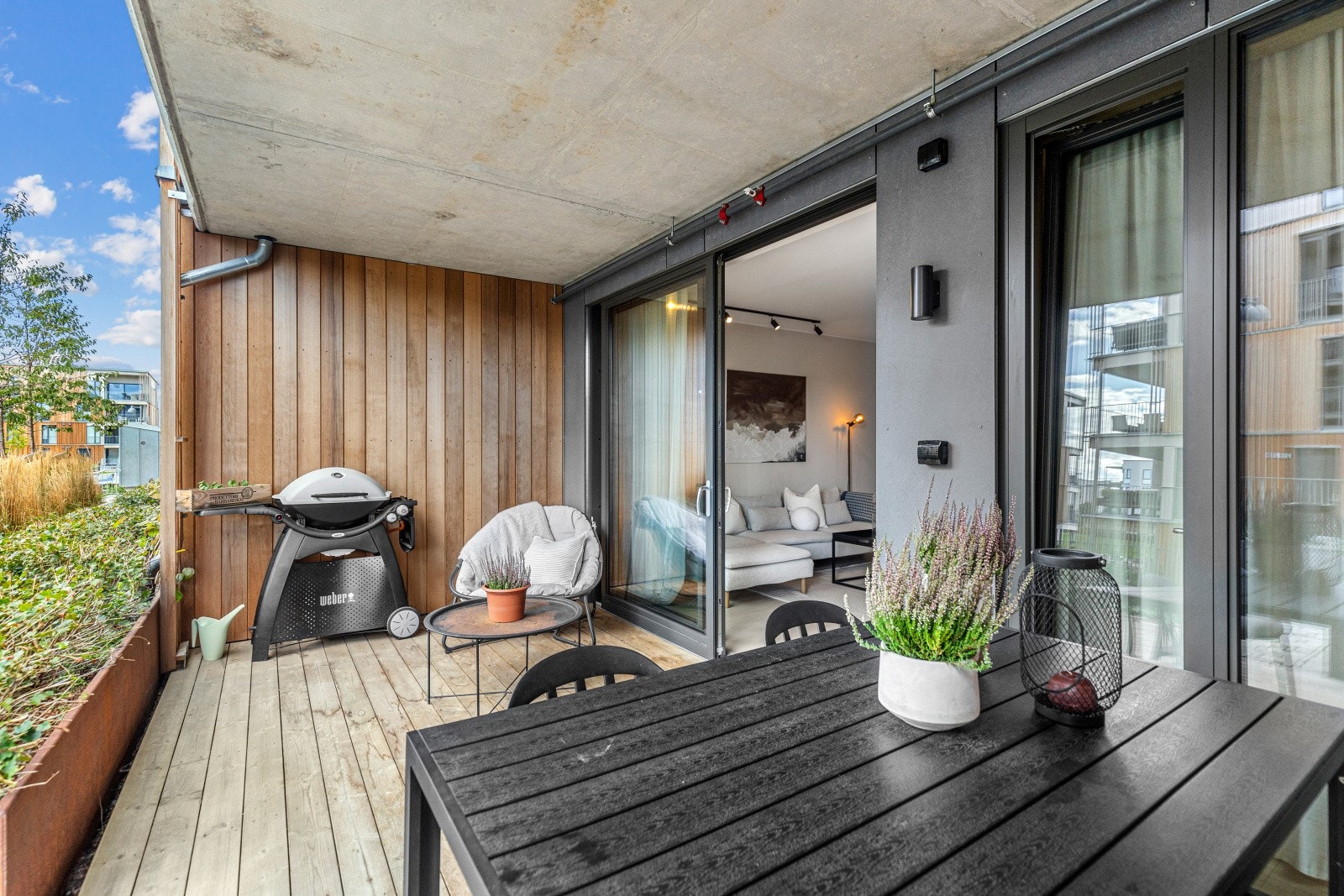 Her er det god plass til utemøbler og grill om sommeren. Galleribilde