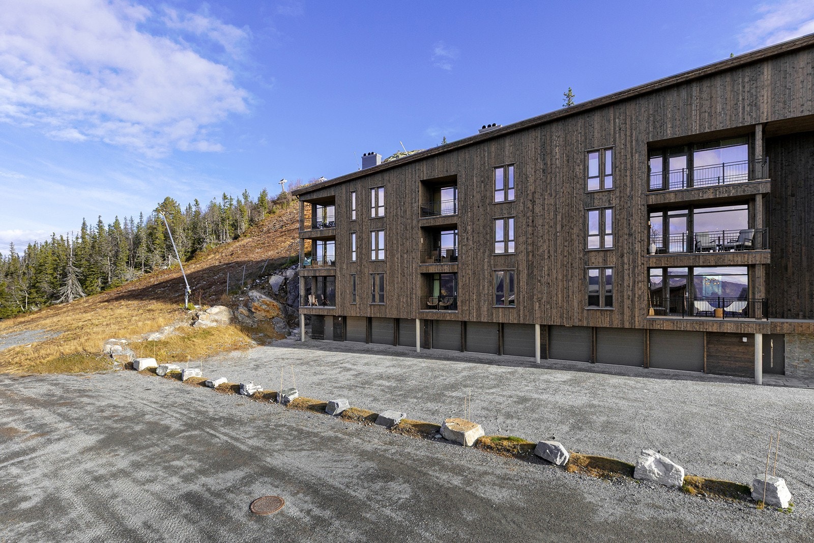 Skitrekk ligger like ved bygningen - ski in/out Galleribilde