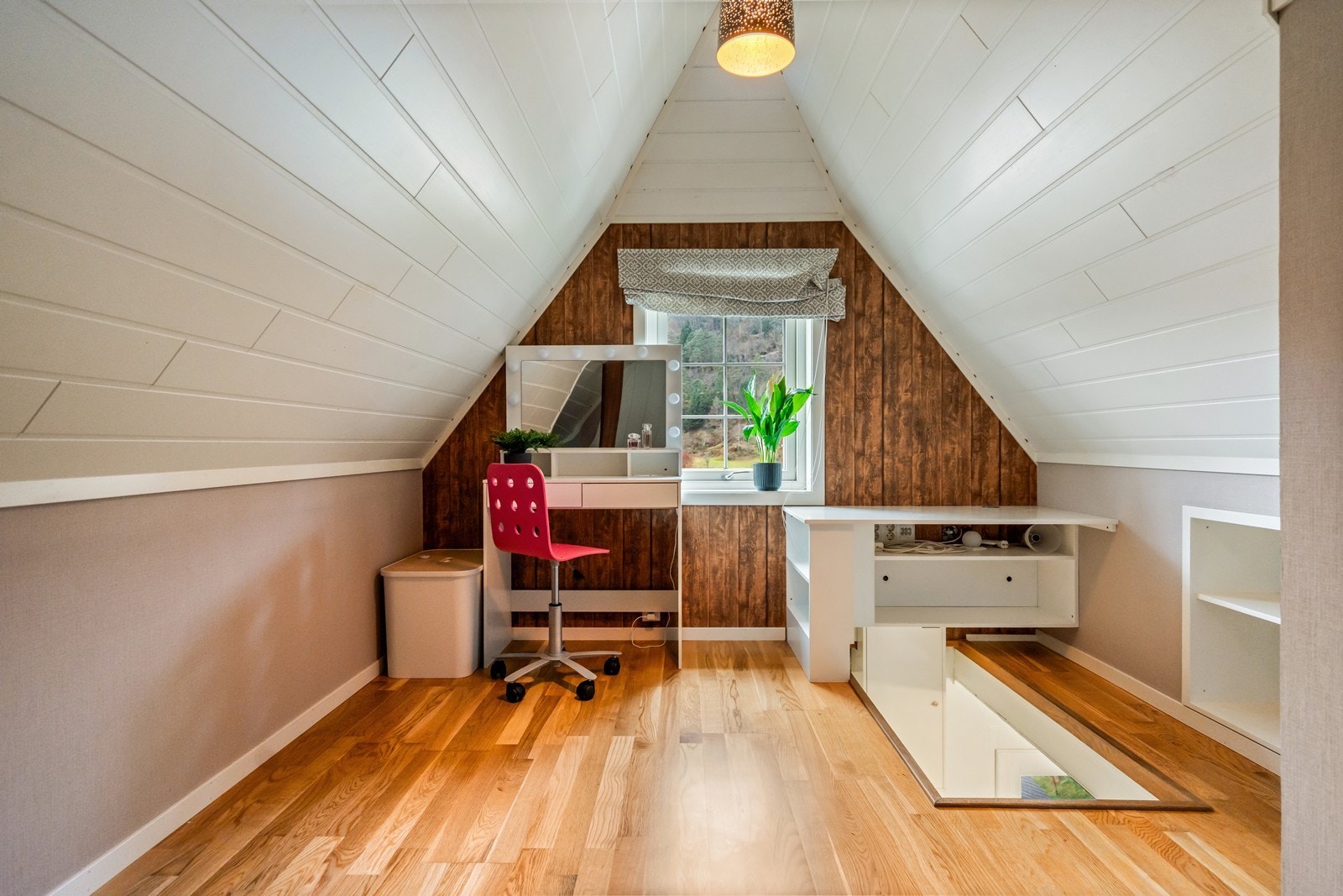 Kontor/loftstue på loftet Galleribilde