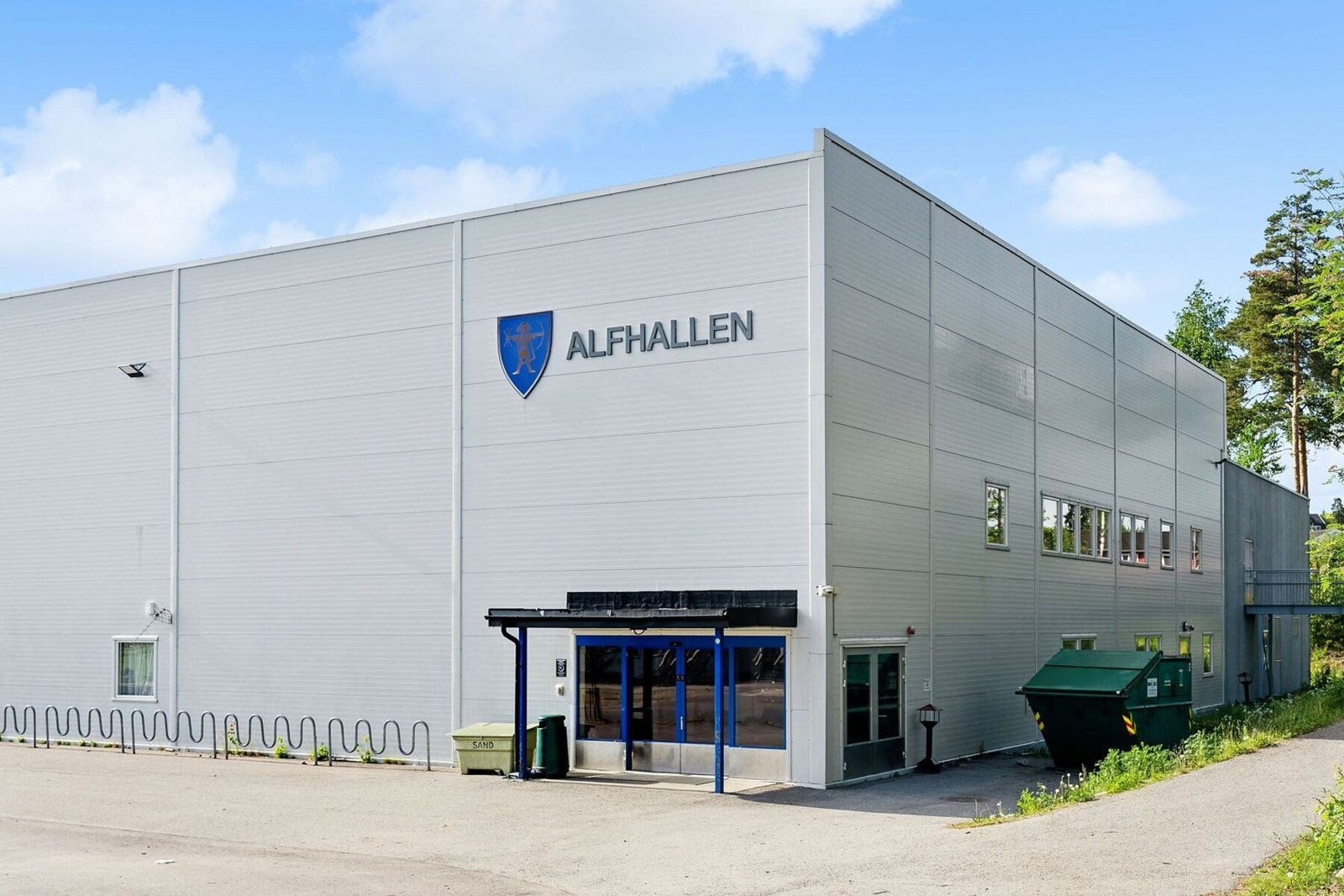 Alfhallen - kun 5,8 km unna. Galleribilde