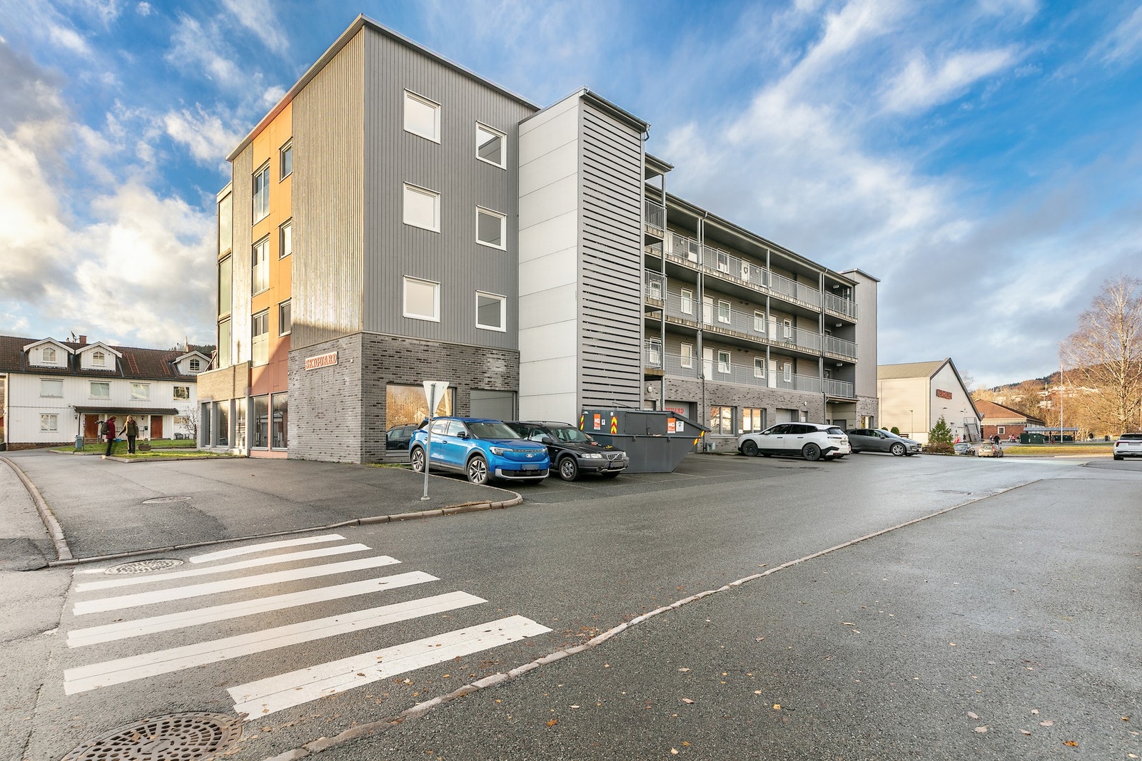 Det er gjesteparkering i sameiet. Galleribilde