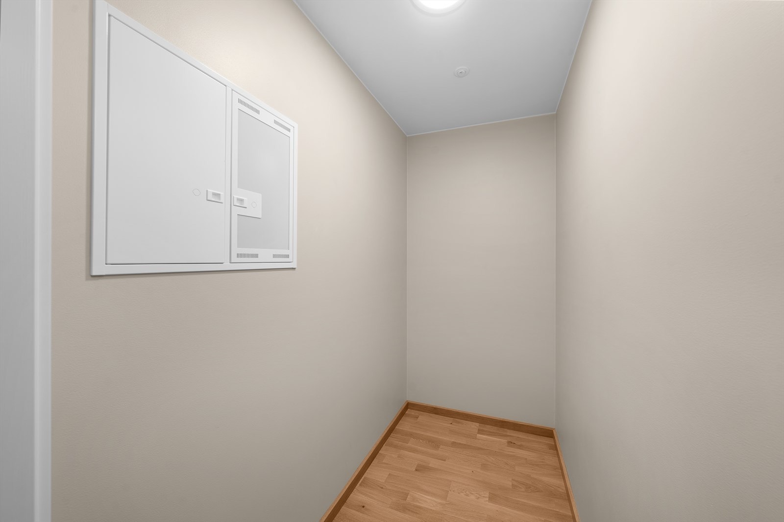 Praktisk innvendig bod! Galleribilde