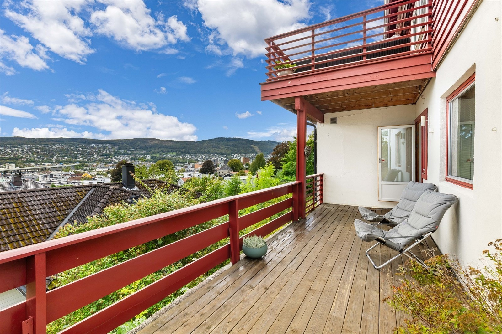 Utgang fra stue til veranda Galleribilde