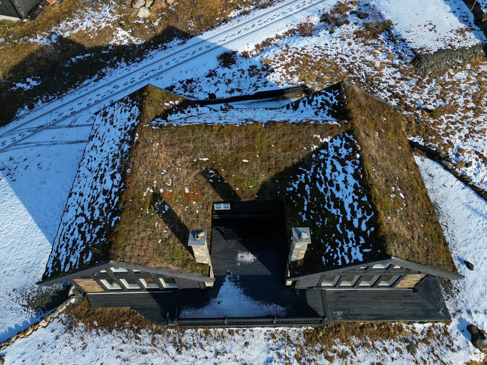 Flott og stor hytte som er bygget som en H hytte, Galleribilde