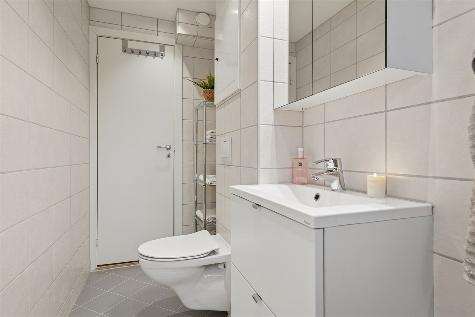 Det er behagelige varmekabler i gulv. Galleribilde