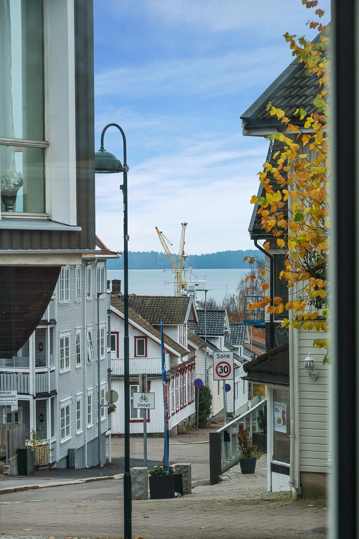 Fjordgløtt ned Ferjegata Galleribilde