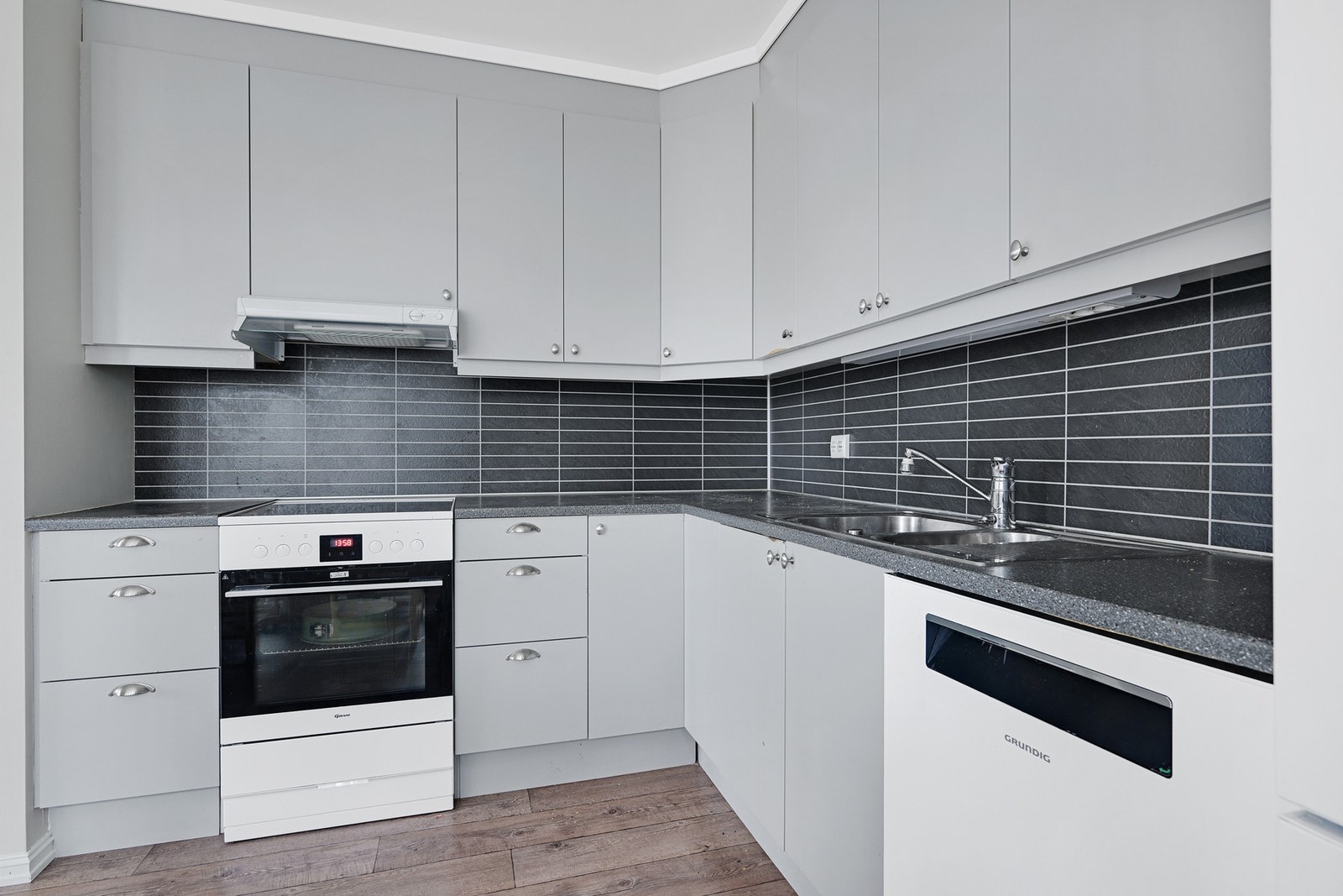 Det er som vi ser godt med skapplass Galleribilde