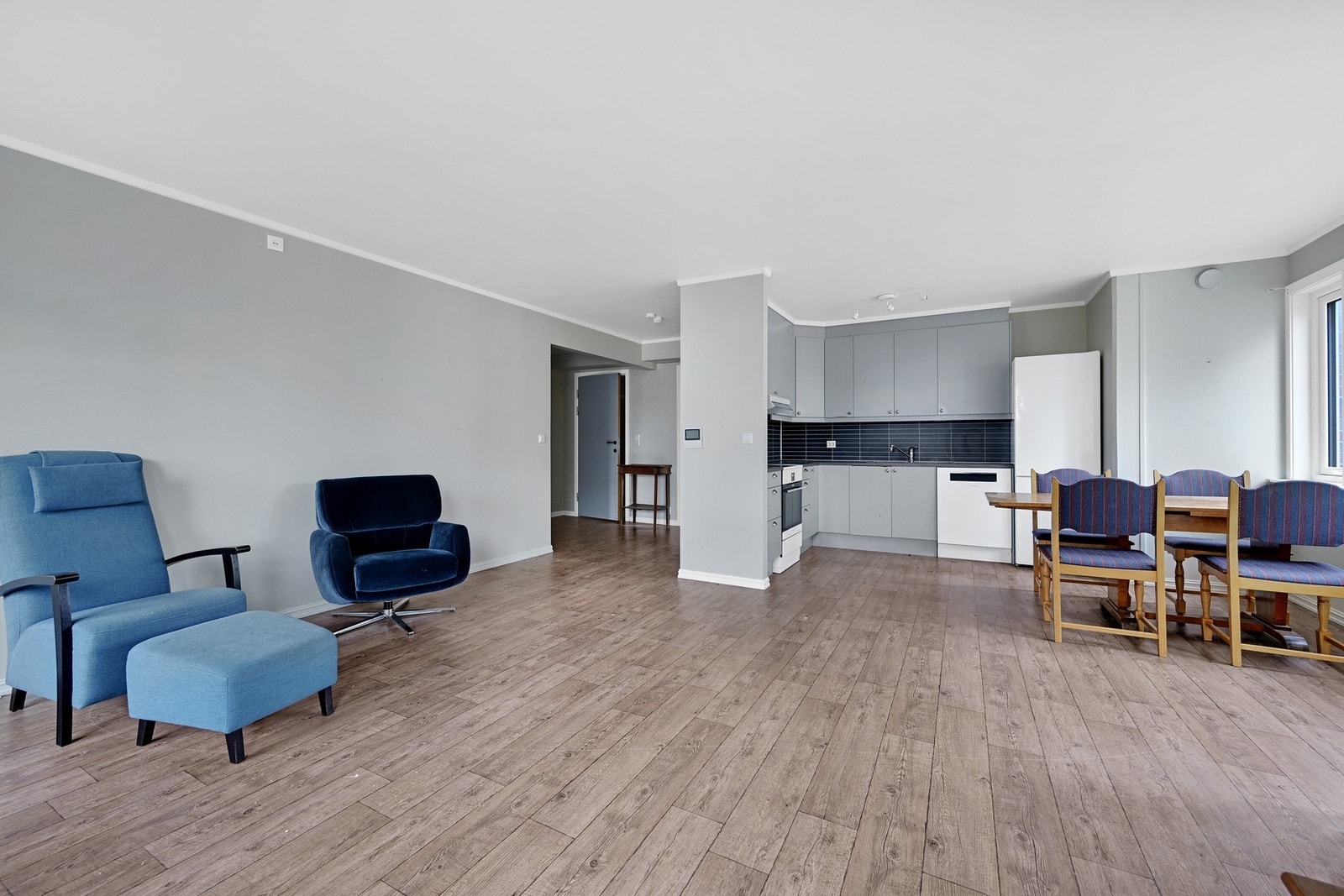 Åpen løsning stue/kjøkken Galleribilde