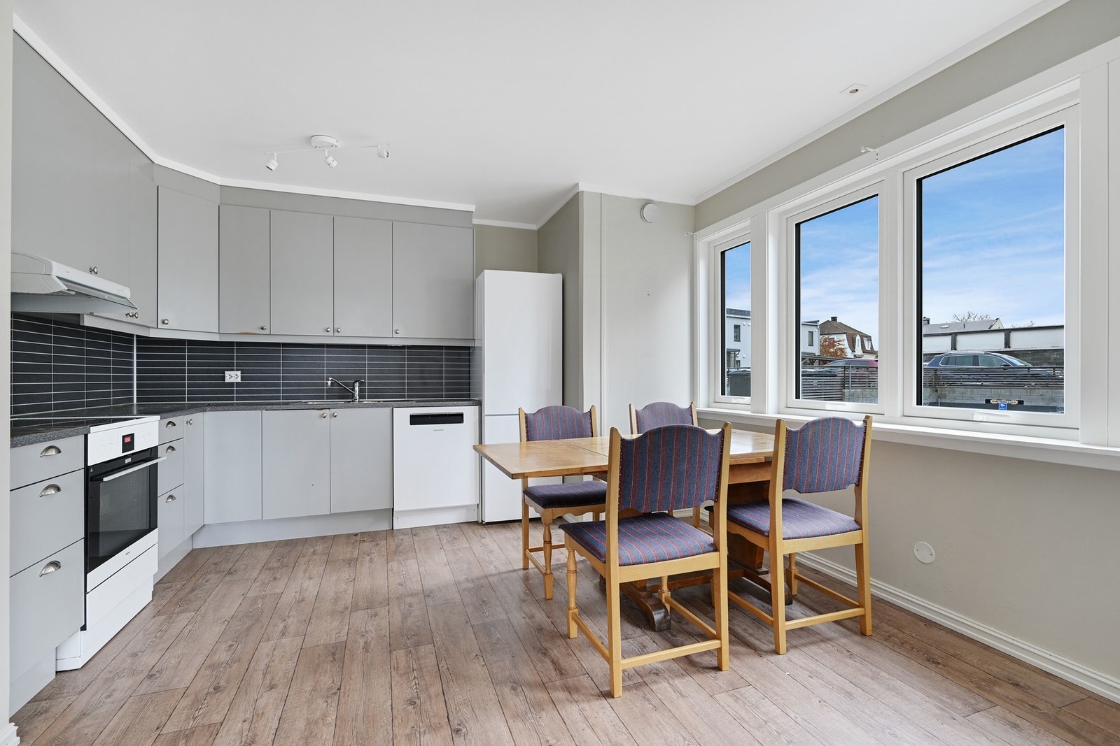 Gråmalt Sigdal innredning Galleribilde