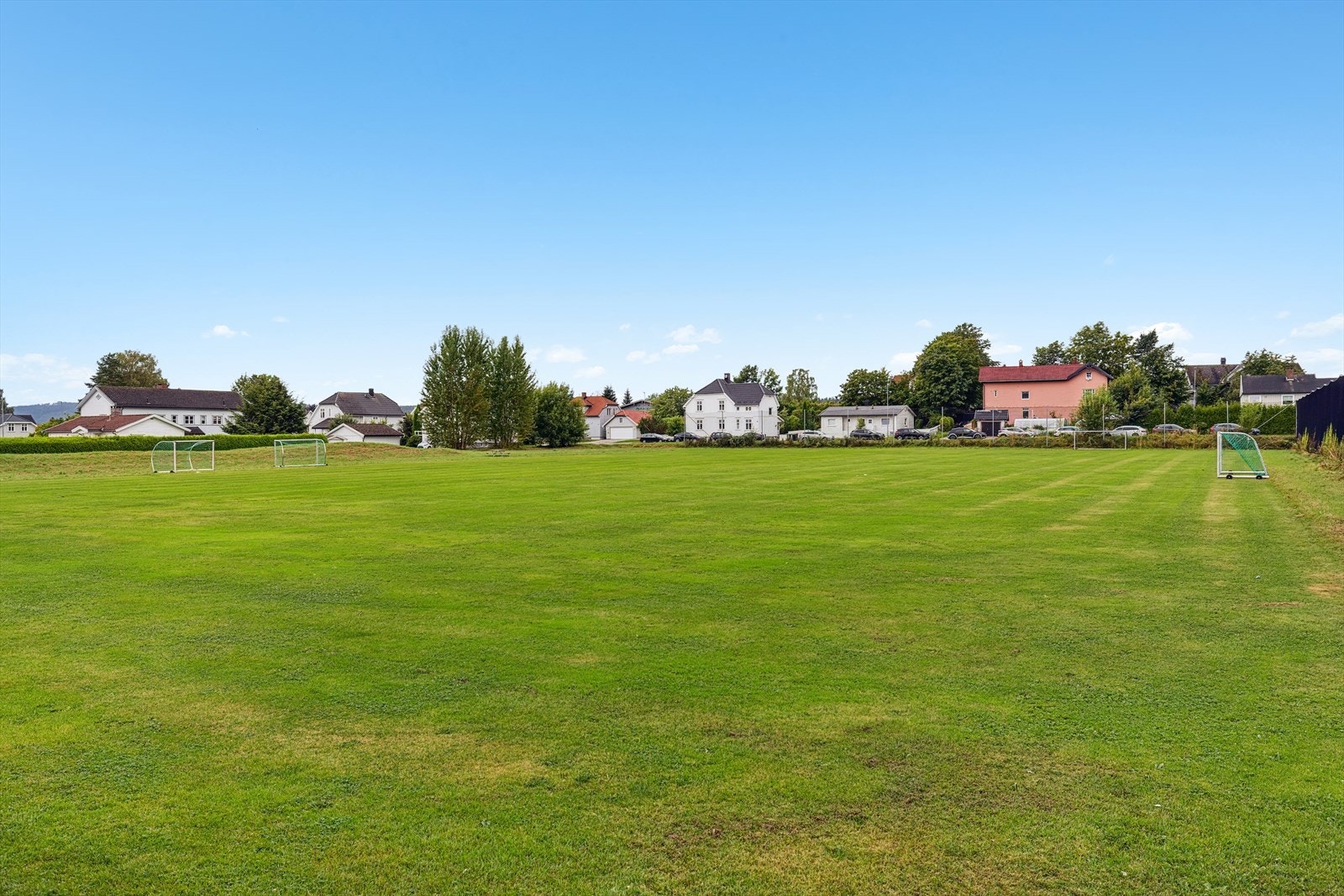 Kort veg til fotballbanen til fotballbanen til Skien Ballklubb Galleribilde