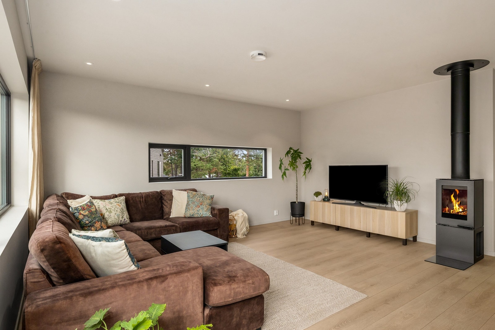 Stuen har gode møbleringsmuligheter Galleribilde