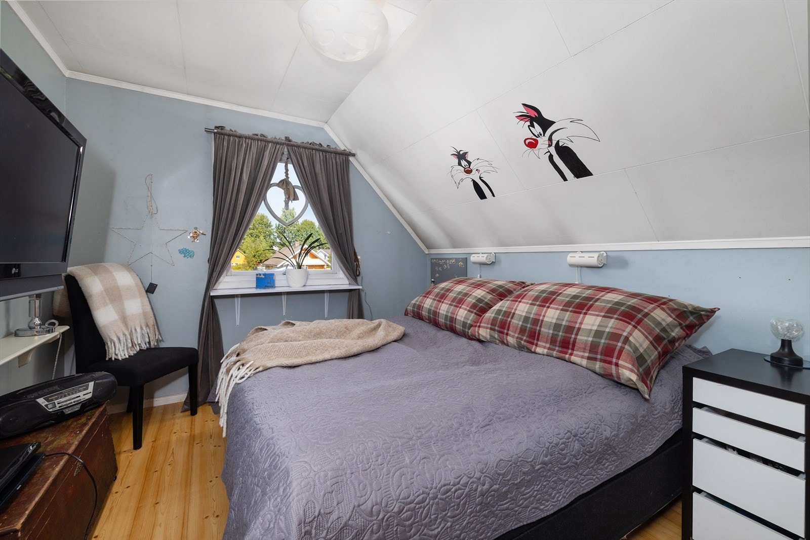 Soverom 2 - Også dette rommet byr på gode møbleringsmuligheter etter eget behov. Galleribilde