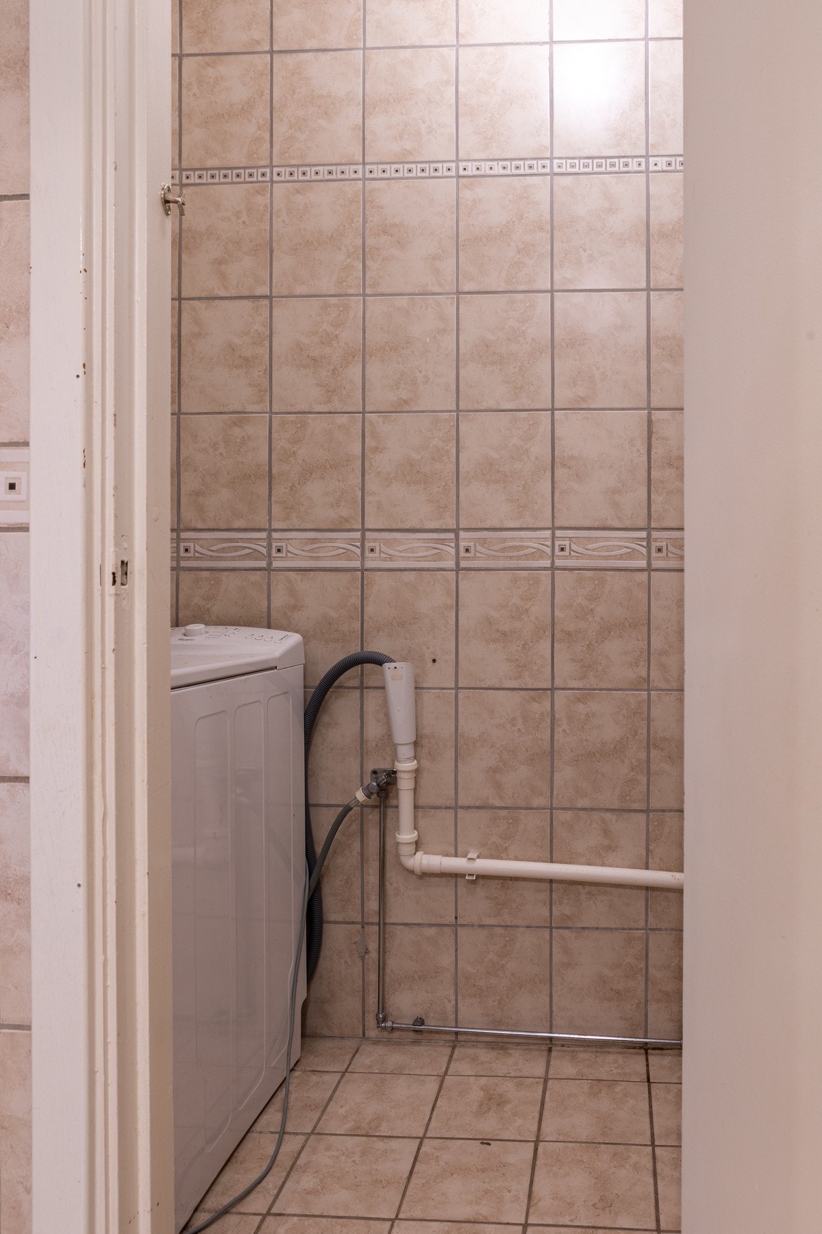 Opplegg for vaskemaskin/tørketrommel. Galleribilde