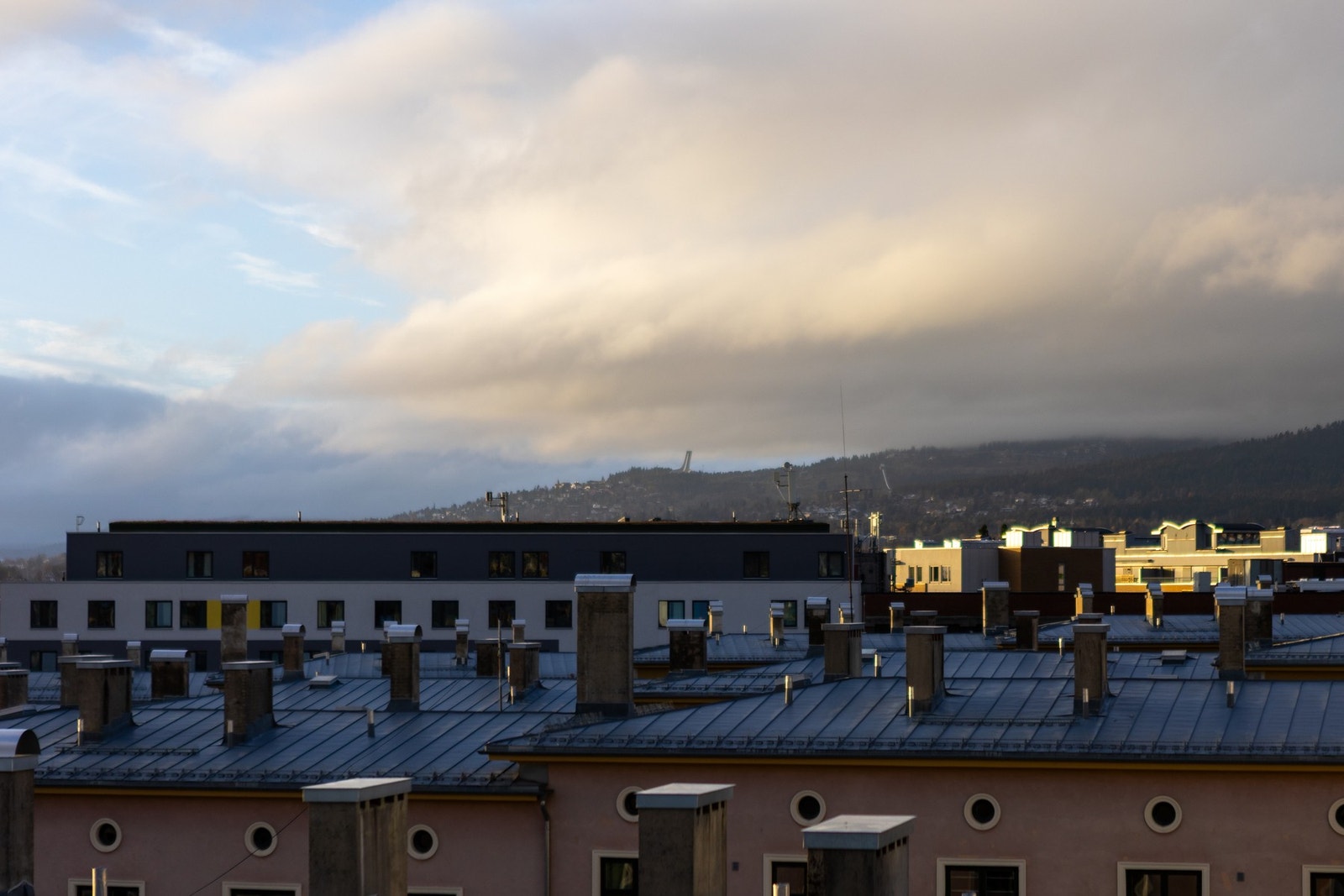 Utsikt helt til Holmenkollen. Galleribilde