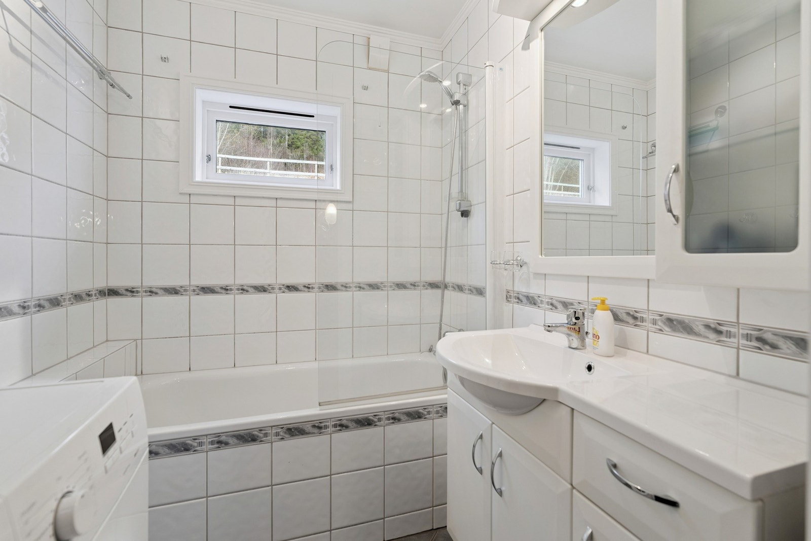 Bad i hovedetasjen. Galleribilde