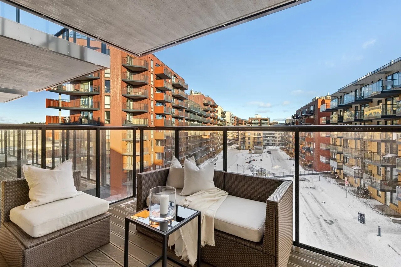 Fra balkongen mot fellesområde for Lørenskog Hageby Galleribilde