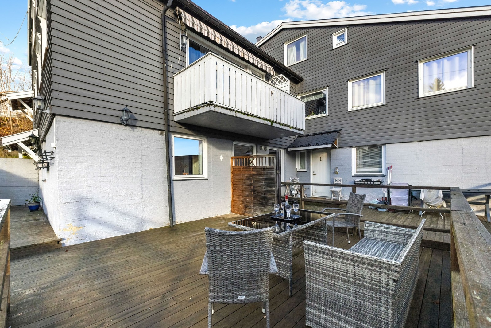 En fin forlengelse av leiligheten, og ikke minst et koselig sted for å invitere venner og familie! Galleribilde