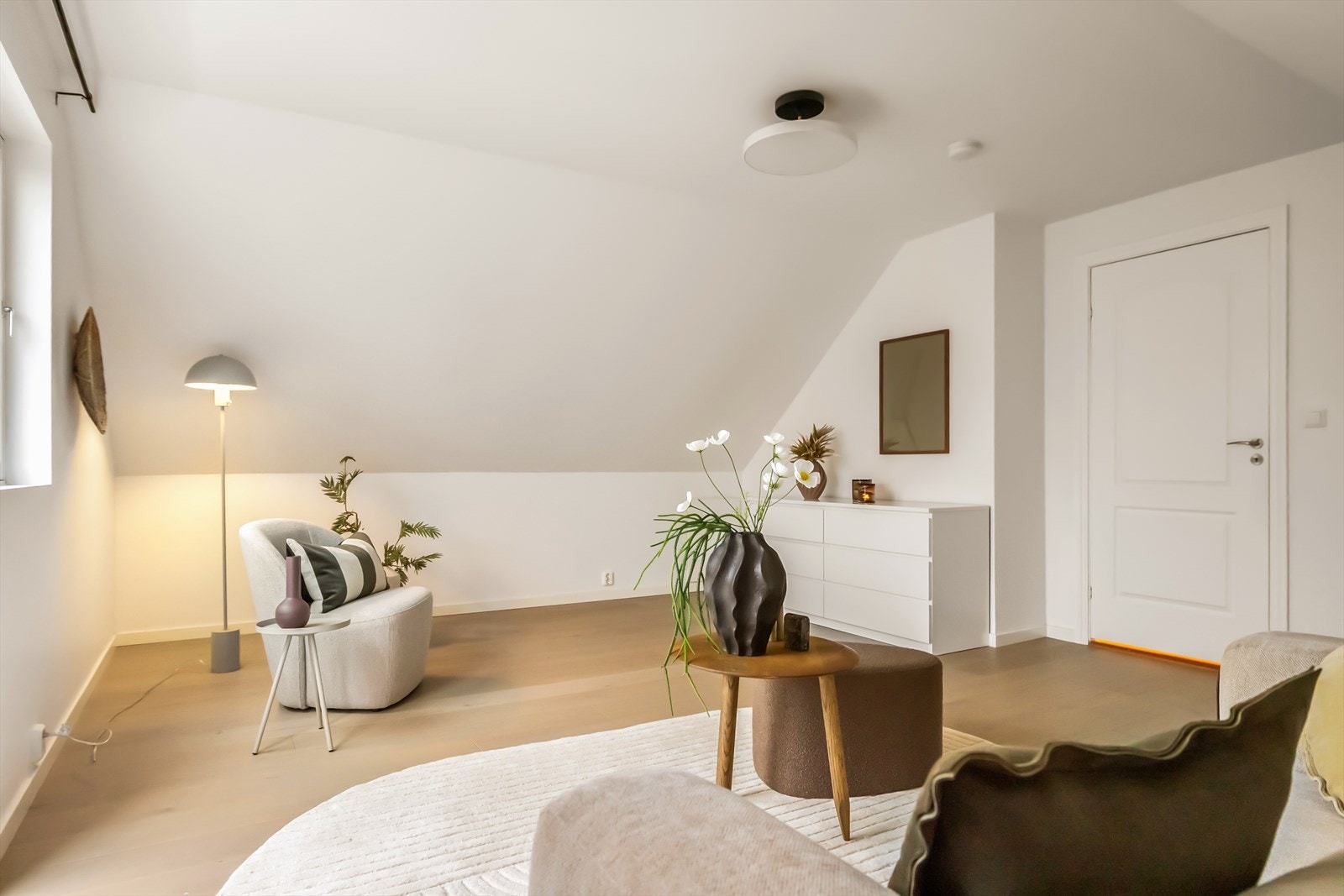 - Merk listefritt i himling og slette fronter - Galleribilde