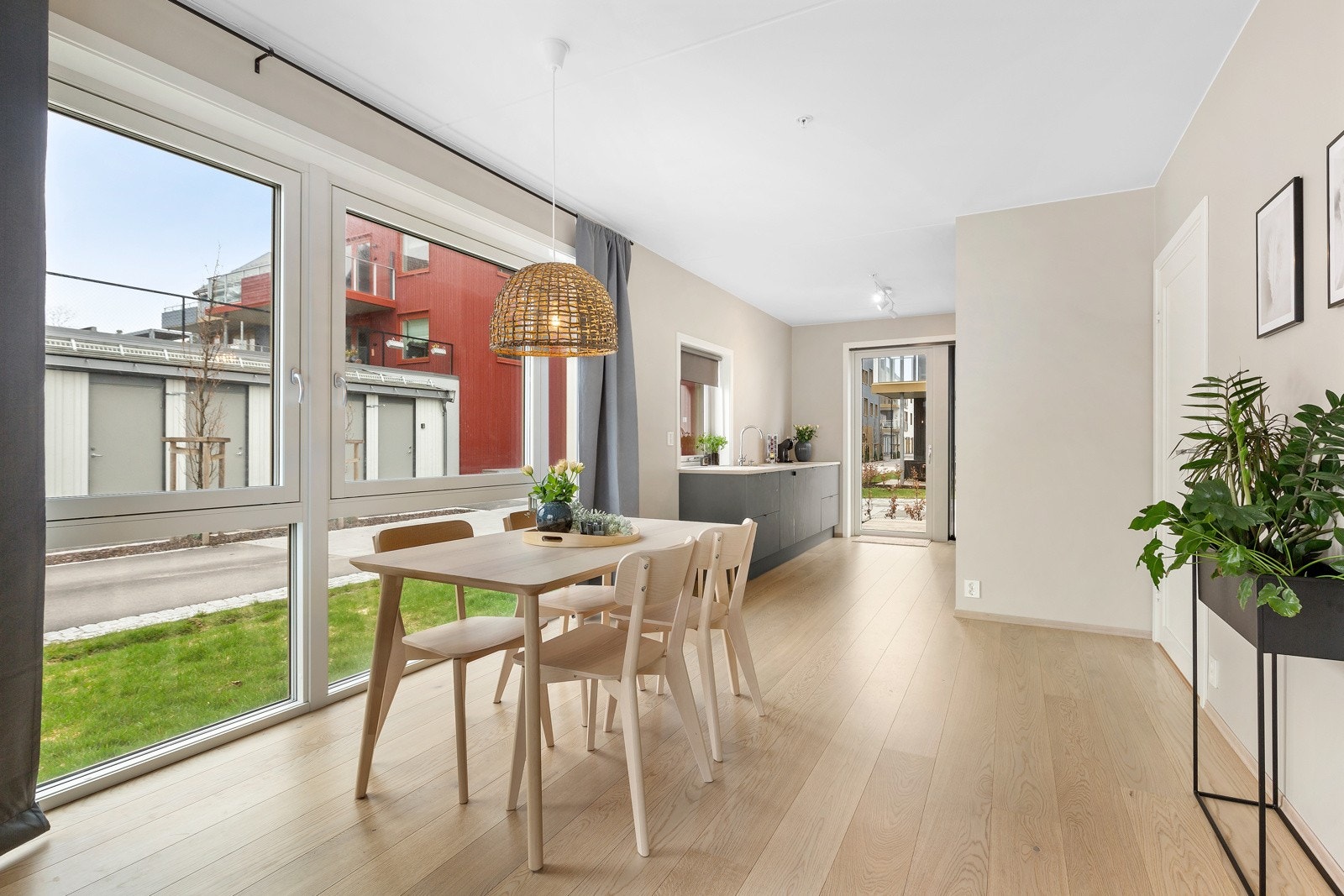 De generøse vindusflatene gir også leilighetene en flott romfølelse, samt slipper godt med naturlig lys inn. Galleribilde