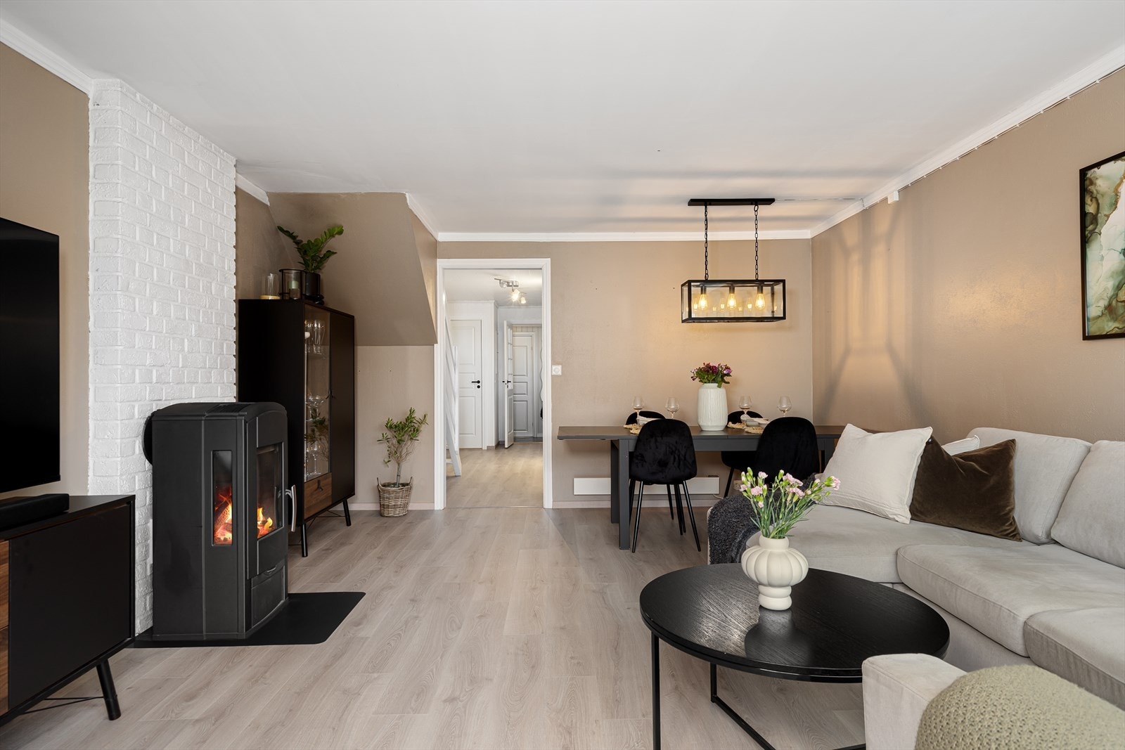 Her er det god plass til hele familien eller hvis man vil ha venner over. Galleribilde