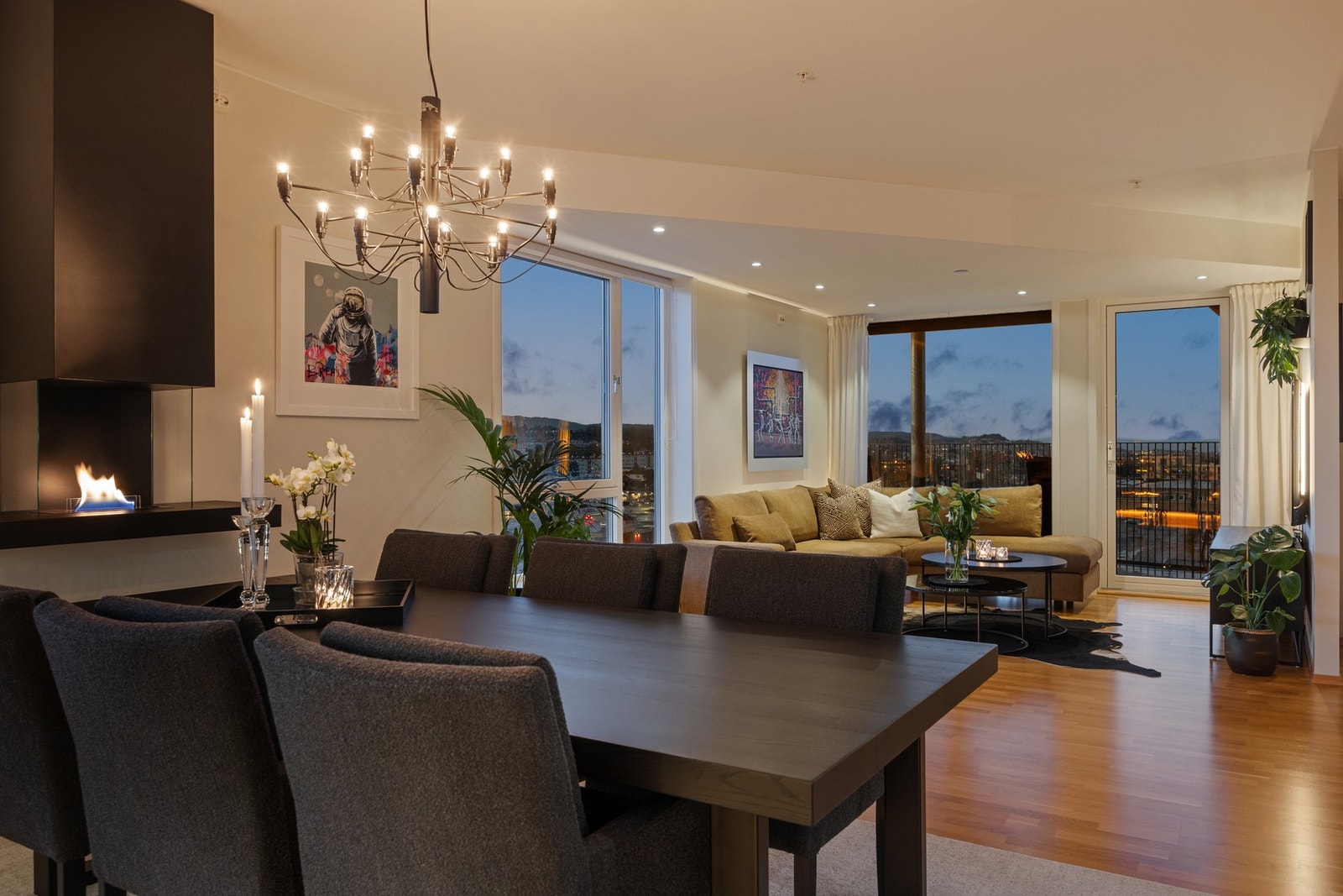 Topp moderne 3-roms leilighet fra 2018 med høy standard og utsikt mot Heimdal sentrum. Galleribilde