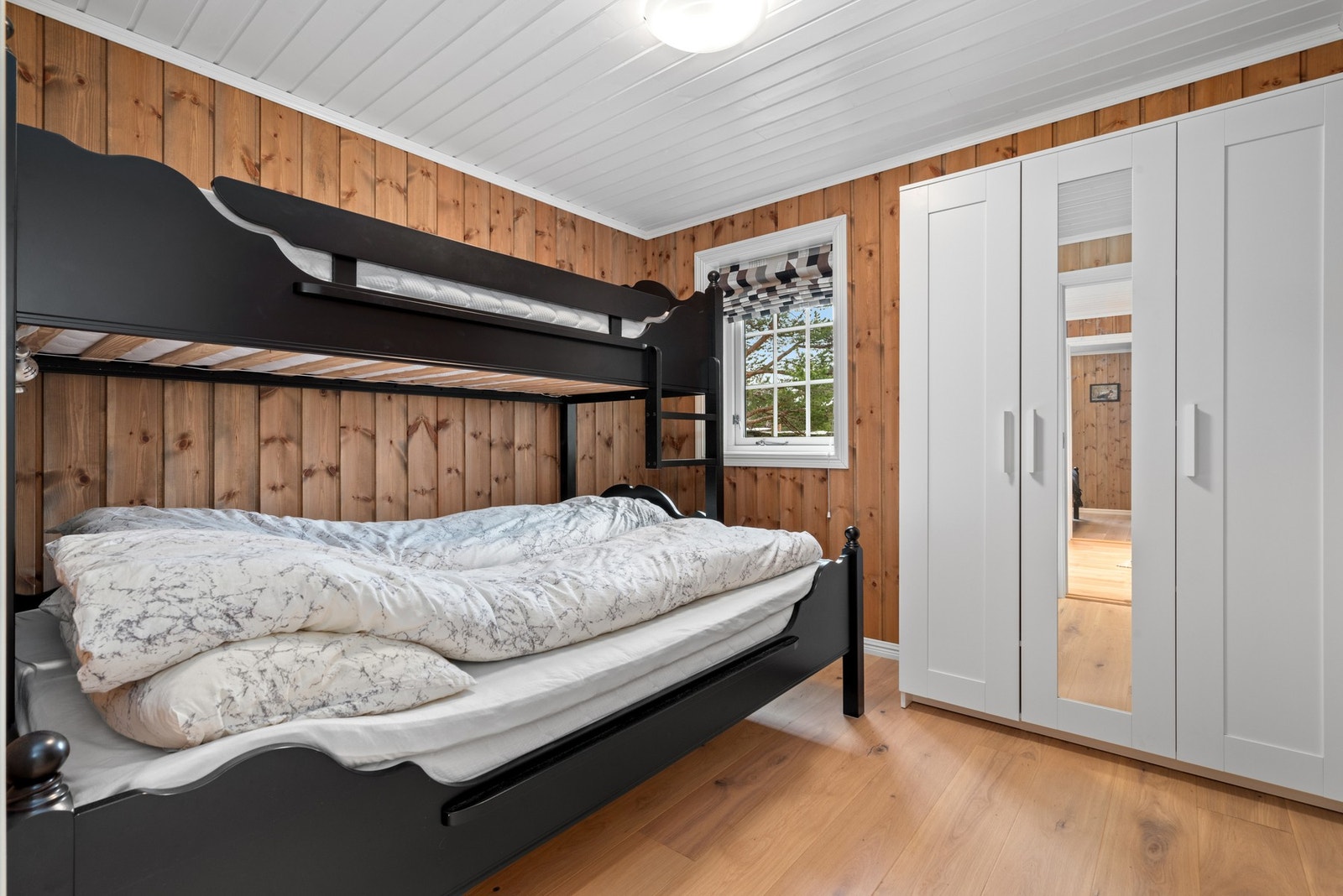 Hytta har 4 soverom med totalt 11 sengeplasser. Galleribilde