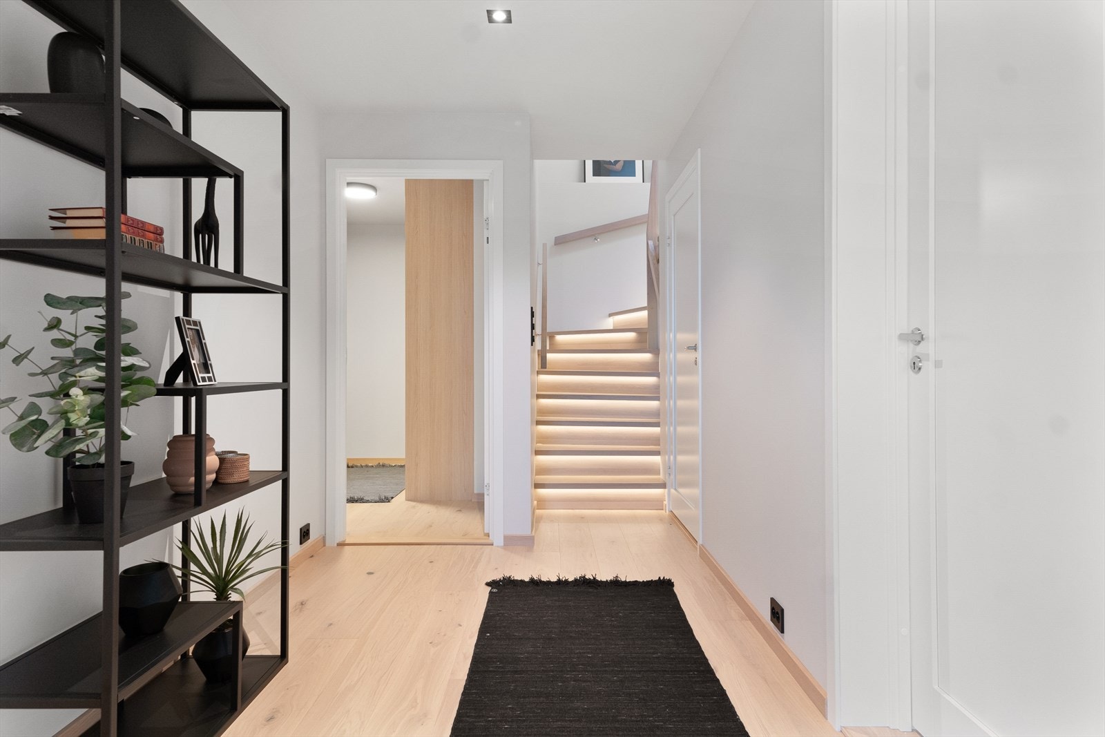 Gang i 1. etasje Galleribilde