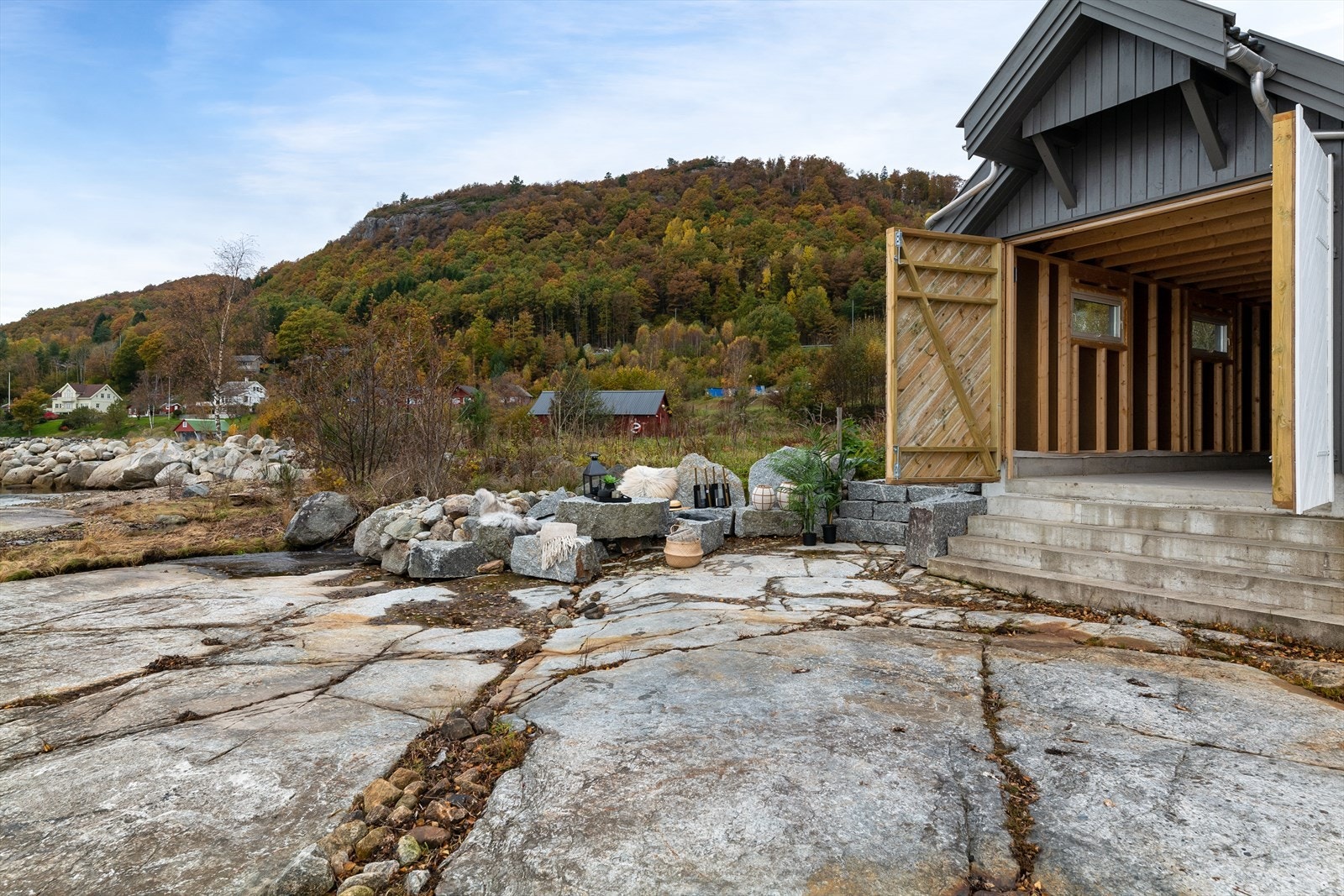 Naustet er helt nytt og klart for innredning Galleribilde