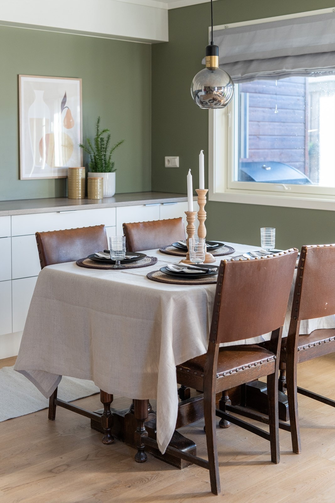 Her er det også plass til en hyggelig spisegruppe. Galleribilde