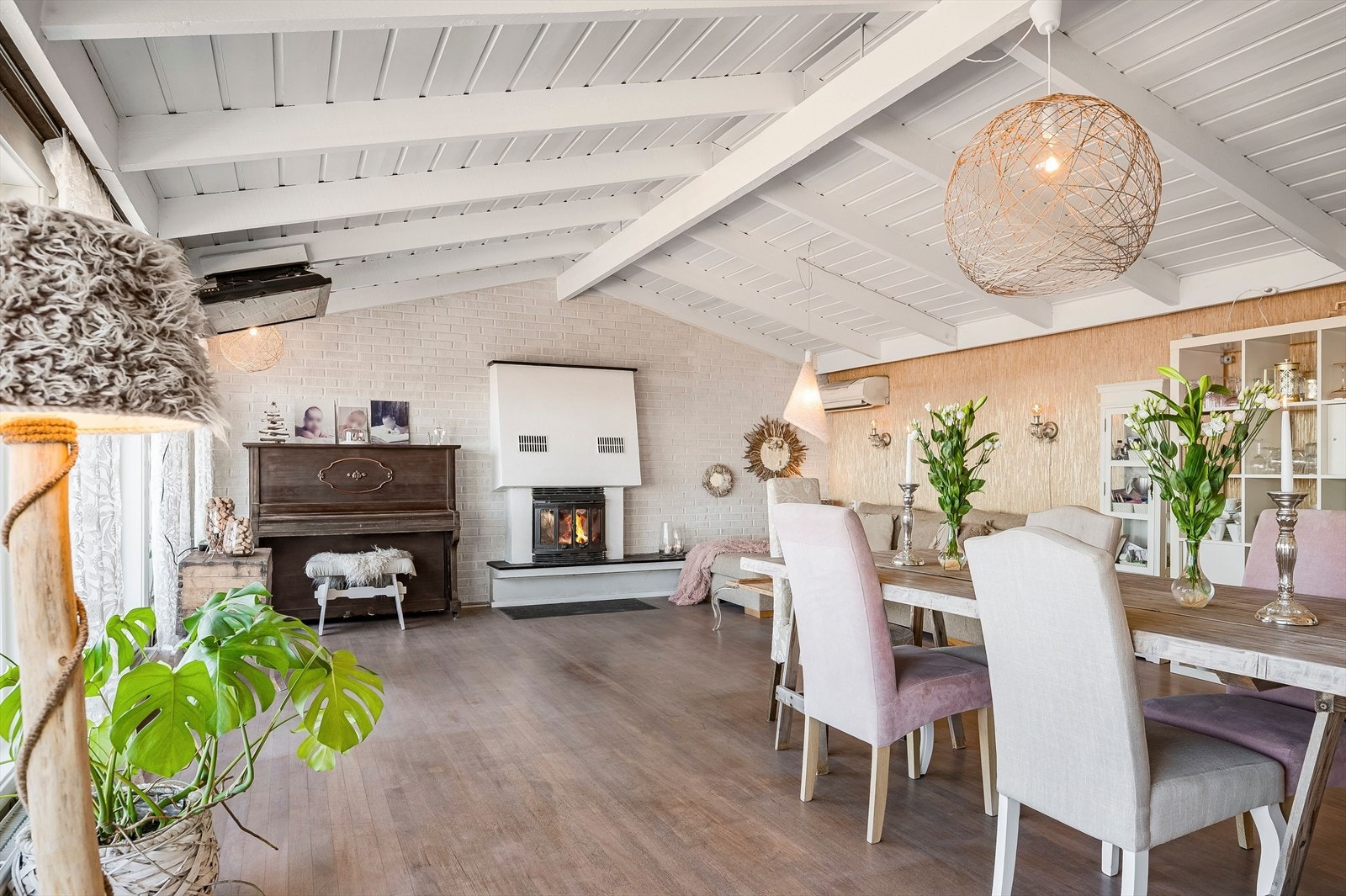 2189-3-1_027.jpg Galleribilde