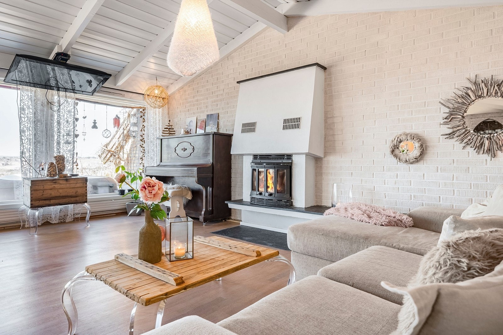 2189-3-1_033.jpg Galleribilde